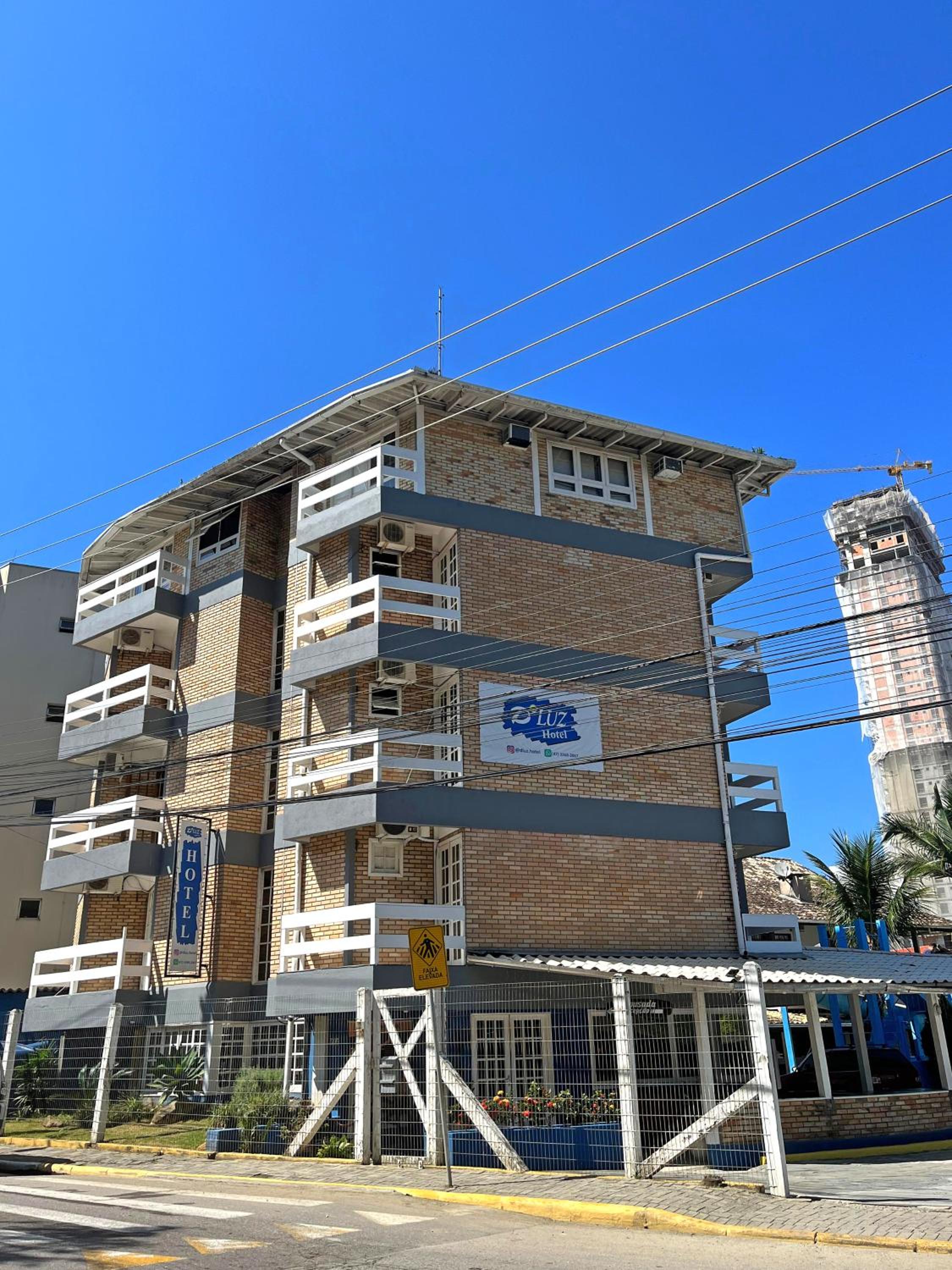 Hotel D'Luz - Image 1