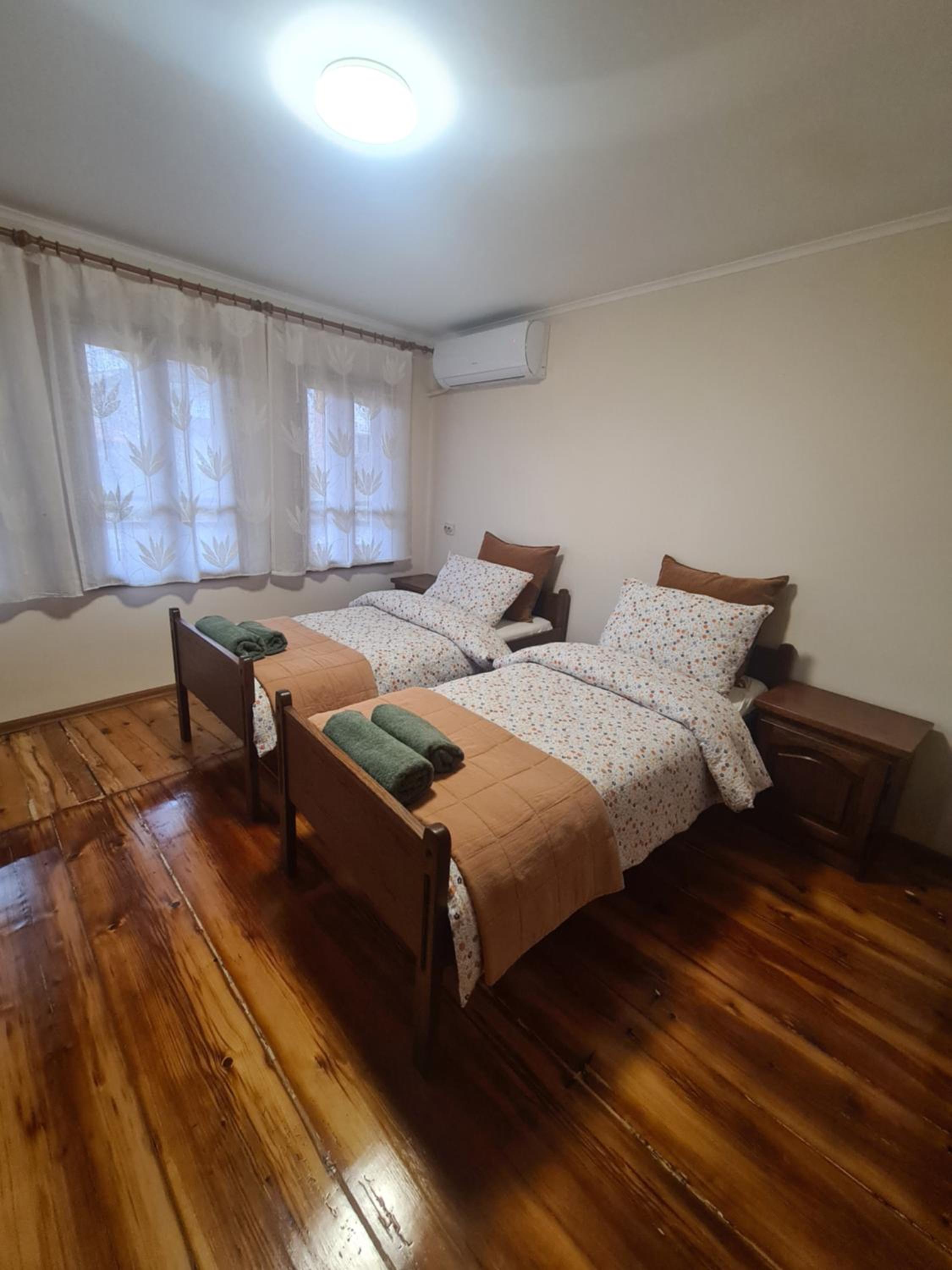 Guest House GURKO 7, 2BR, Top Center, Free Parking