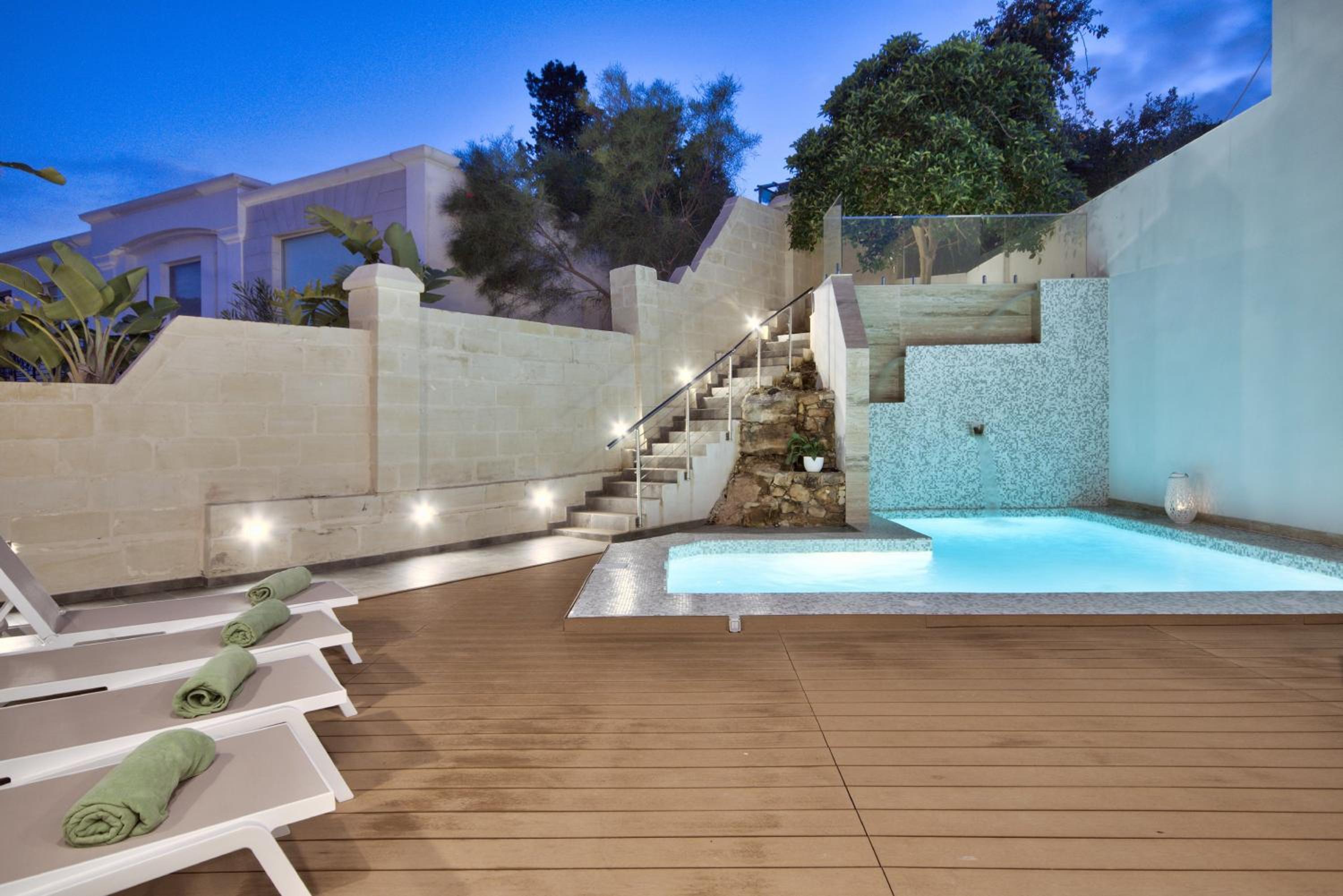 Villa Dea - By Luxury Villas Malta view 2