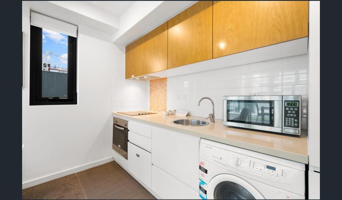 Hi 5 star Adelaide City Luxury Oasis