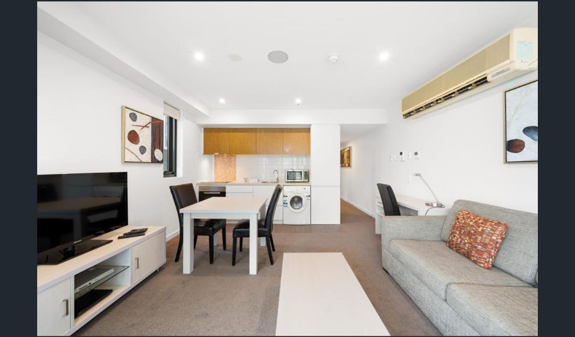 Hi 5 star Adelaide City Luxury Oasis