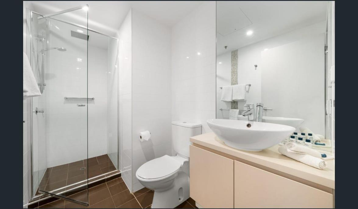 Hi 5 star Adelaide City Luxury Oasis