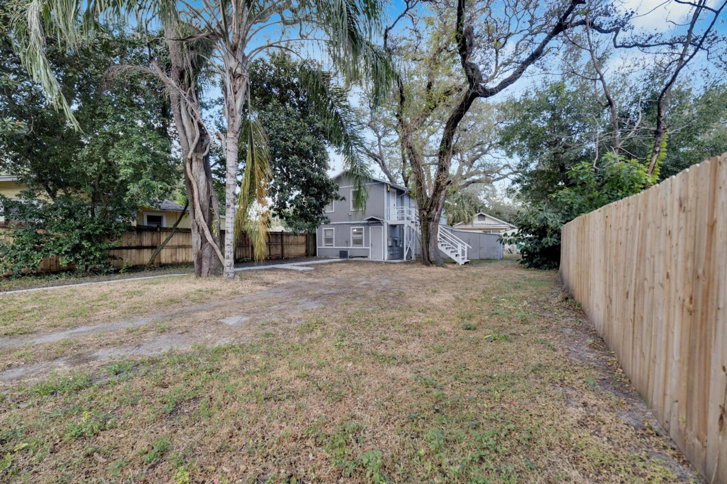 Tampa Bliss Comfy 2 Bedroom Apartment view 3