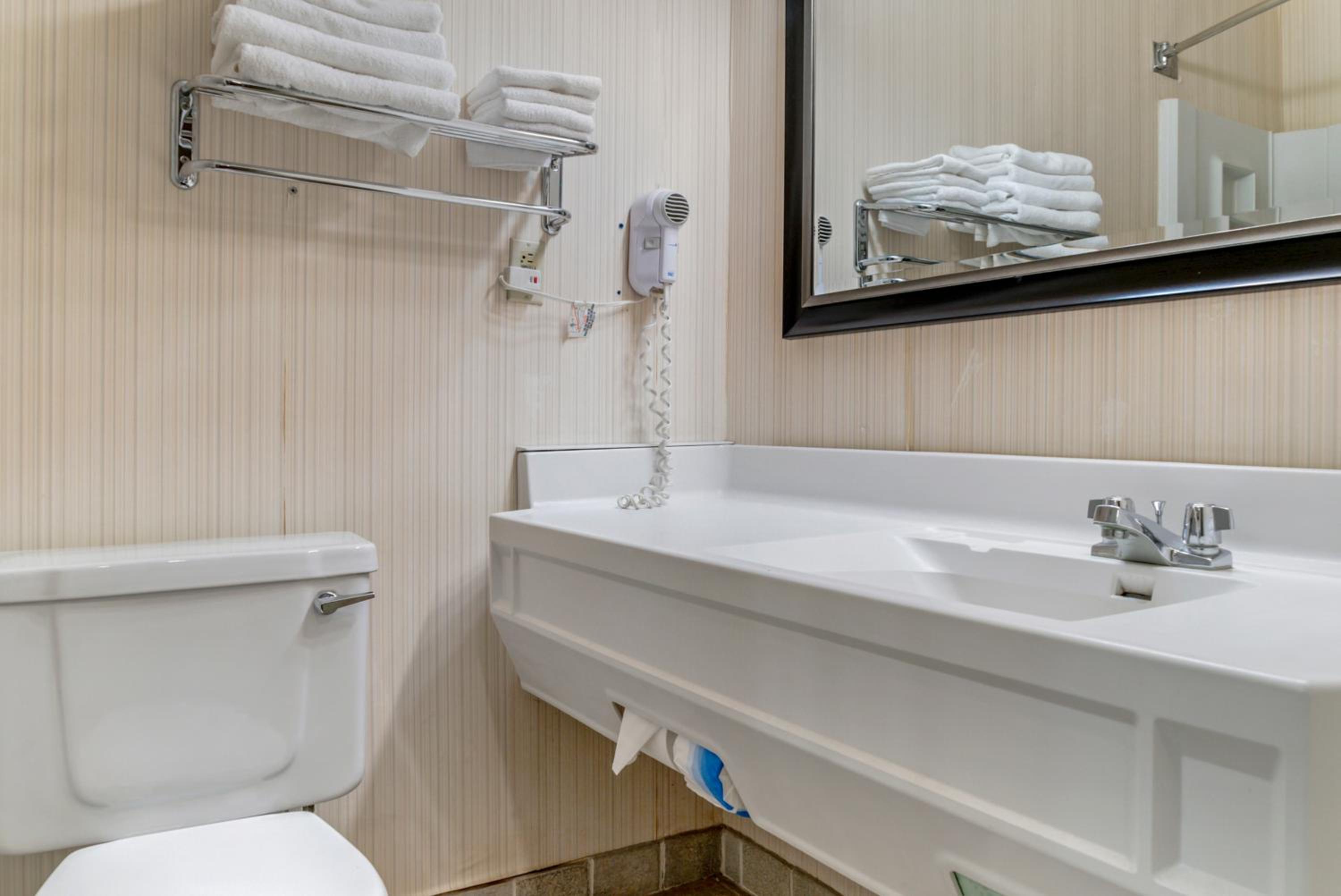 Quality Inn Saint Ignace I-75, 사진 12