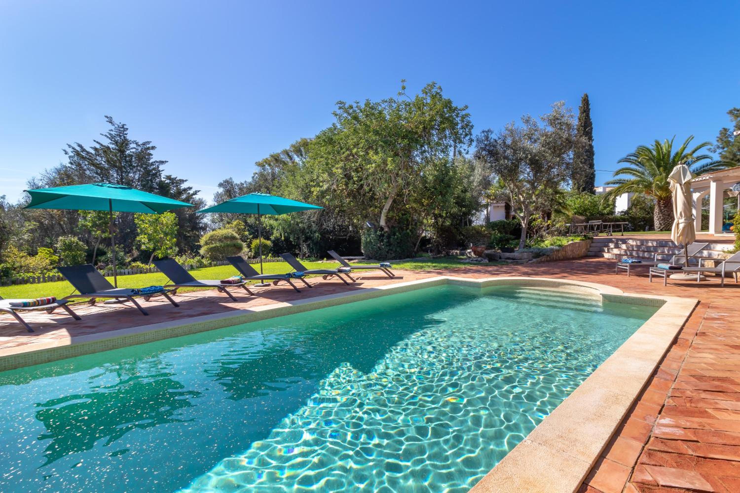 Villa Soalheira - walk to beach private pool and gardens view 3