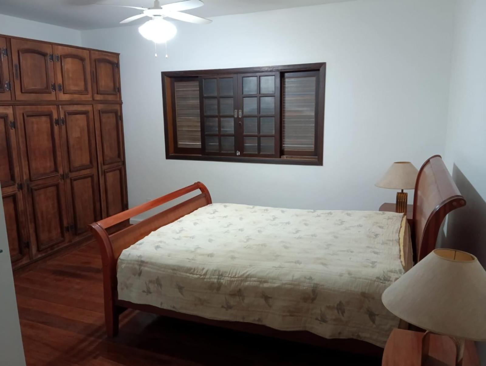 Casa Confortável a 1 Km da Praia e Apartamento
