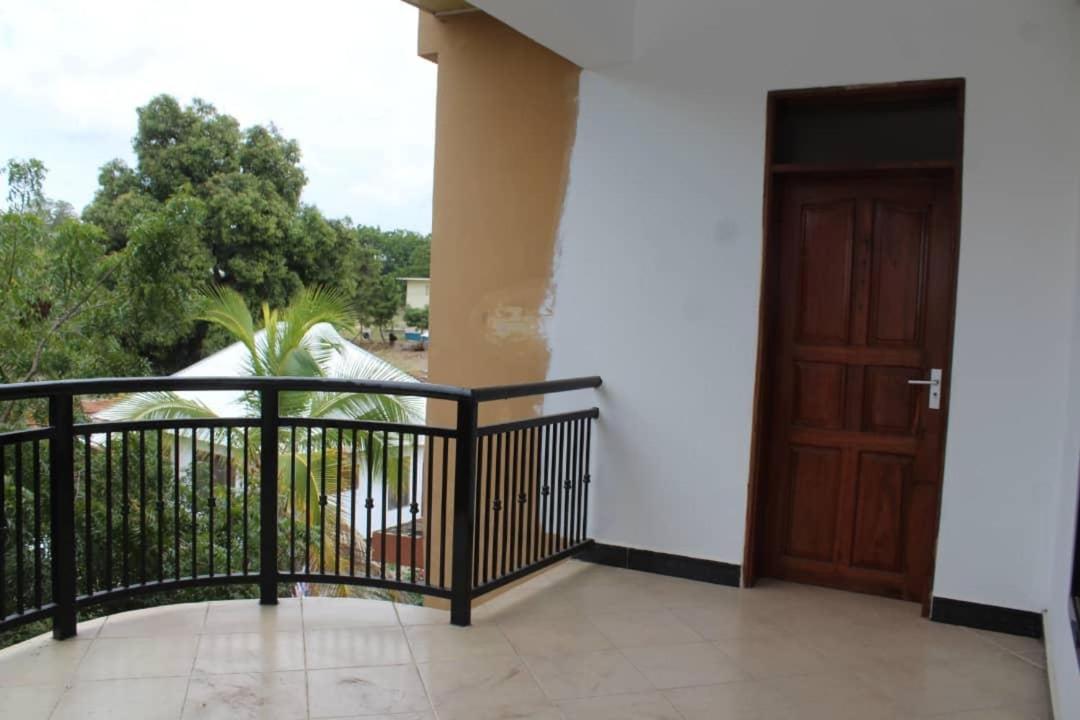 J & S Lugalla apartments view 5