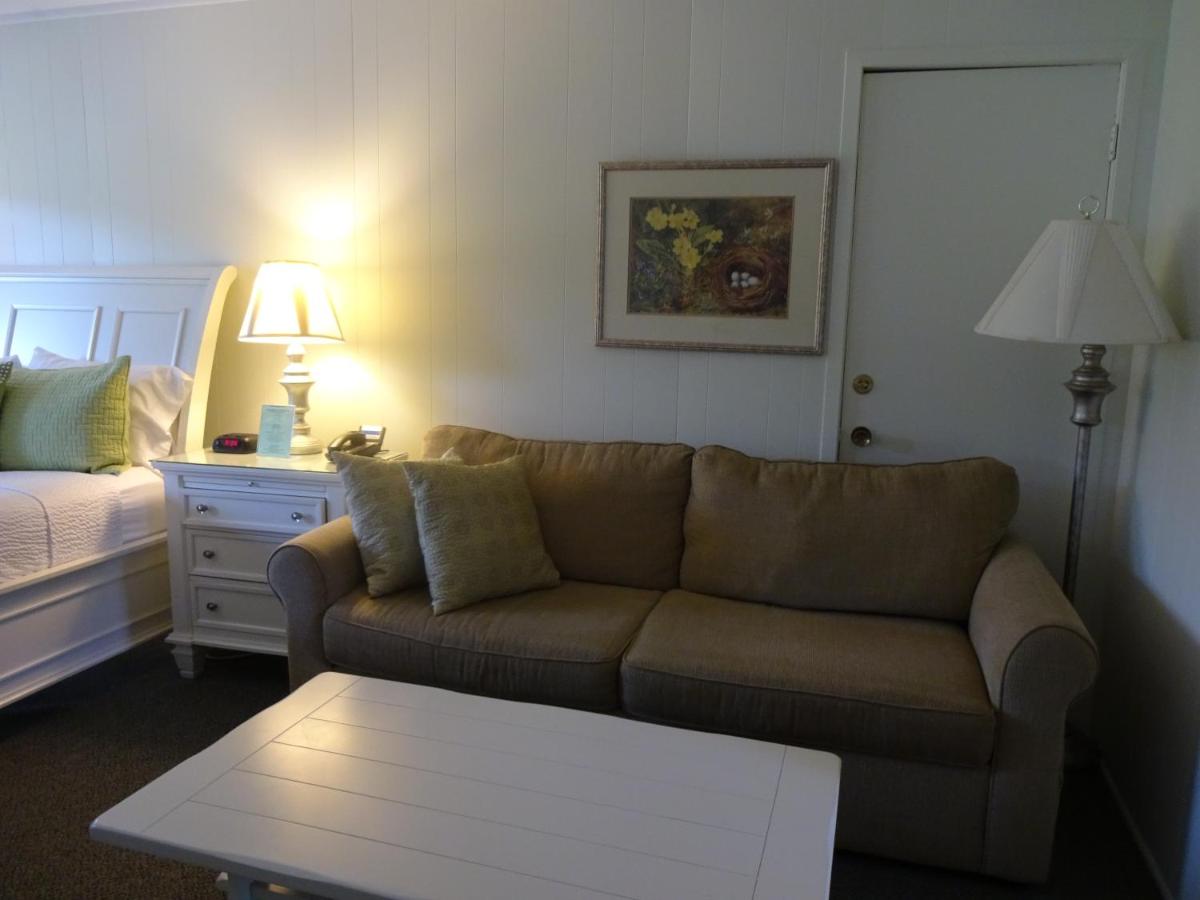 East Hampton House Resort 65
