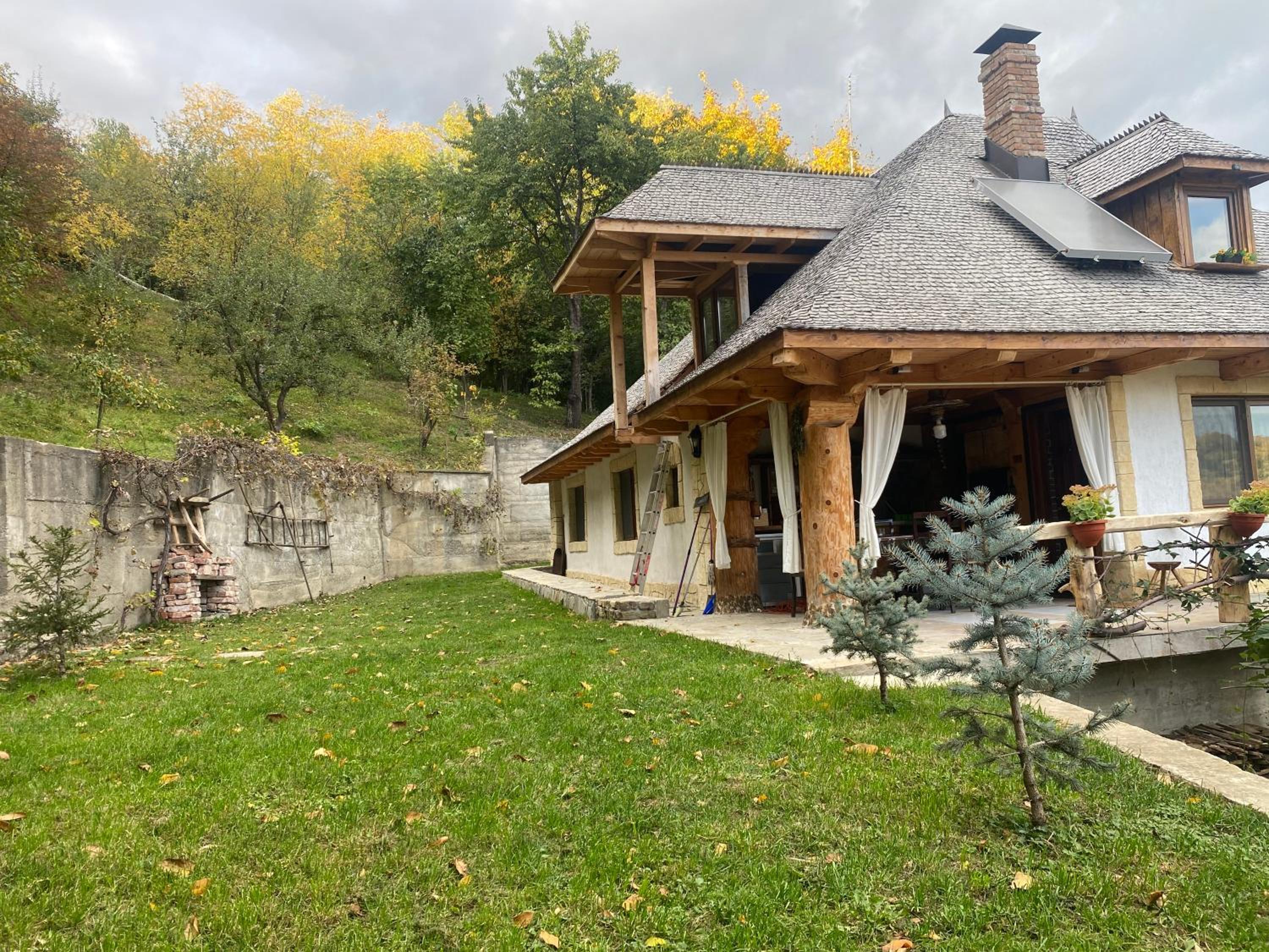 Casa cu șindrilă