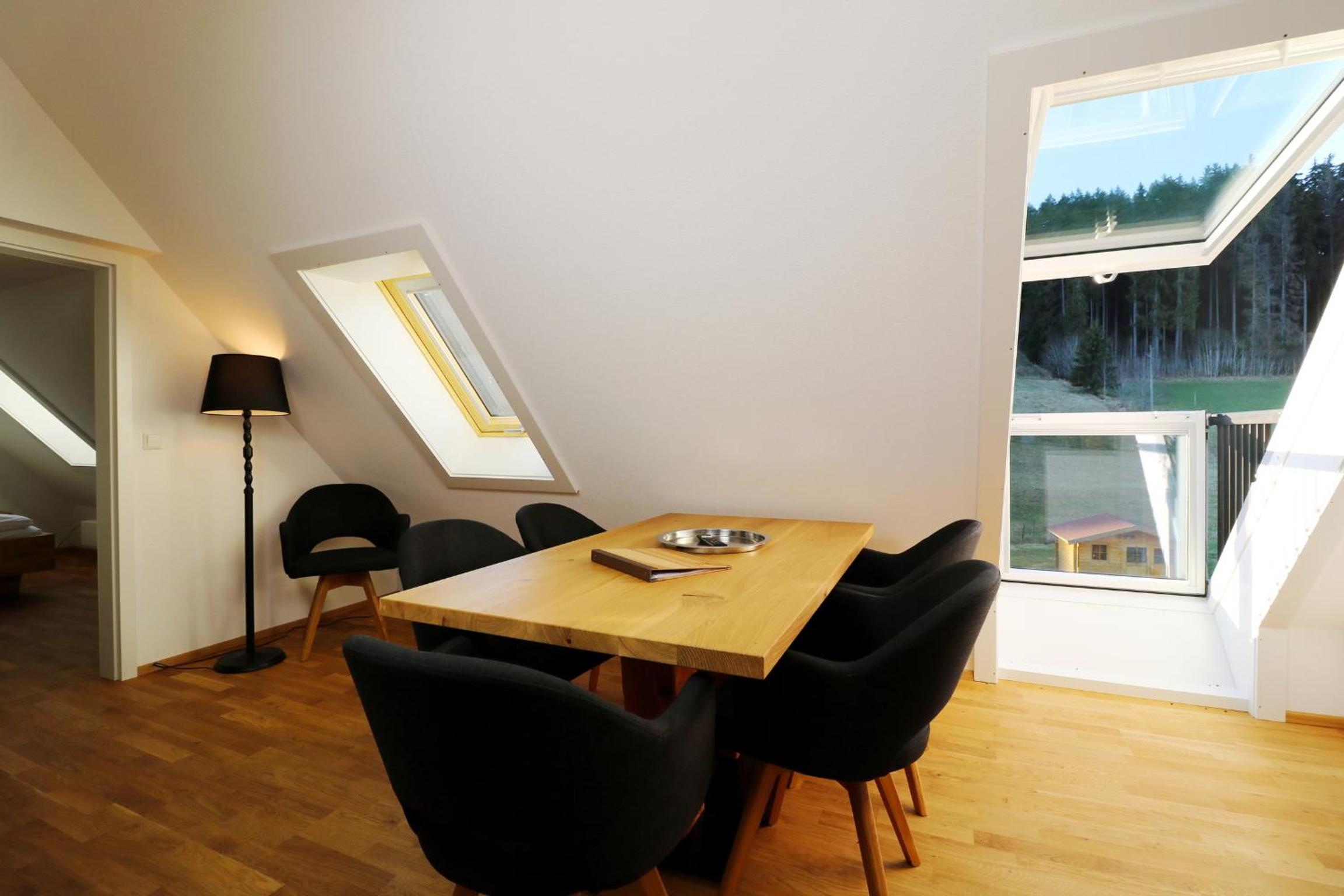 Tannenhof Fischbach - Fewo 5 "Zander" - Schluchsee, 2 Schlafzimmer Schlafgalerie, E-Auto Ladestation view 3