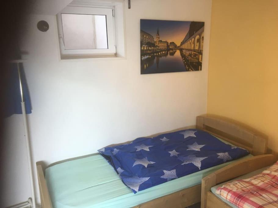 Hamburg Volksdorf 2 Zimmer, 3 Betten, Souterrain