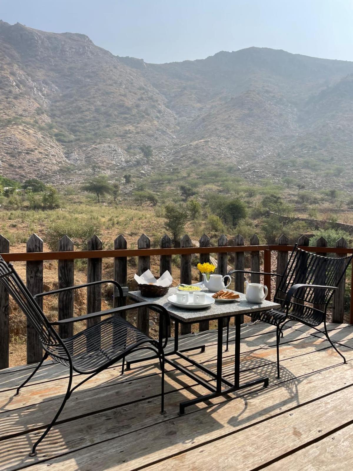 Foothill Pushkar Resort