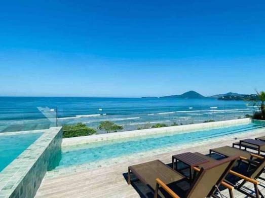 Apartamento com Piscina na Cobertura e Vista Panoramica do Mar da PRAIA GRANDE