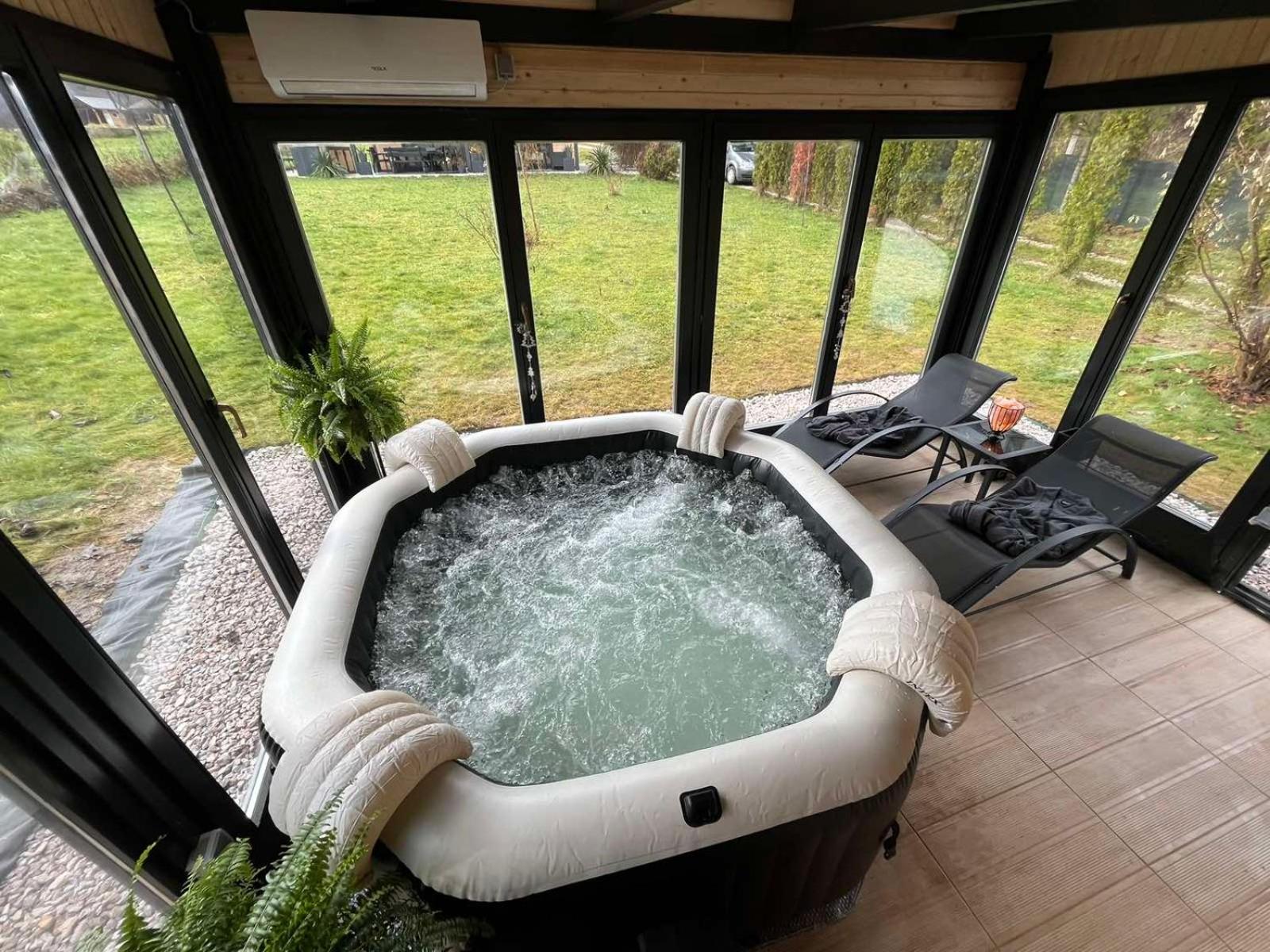 Residence Wood Pool & SPA