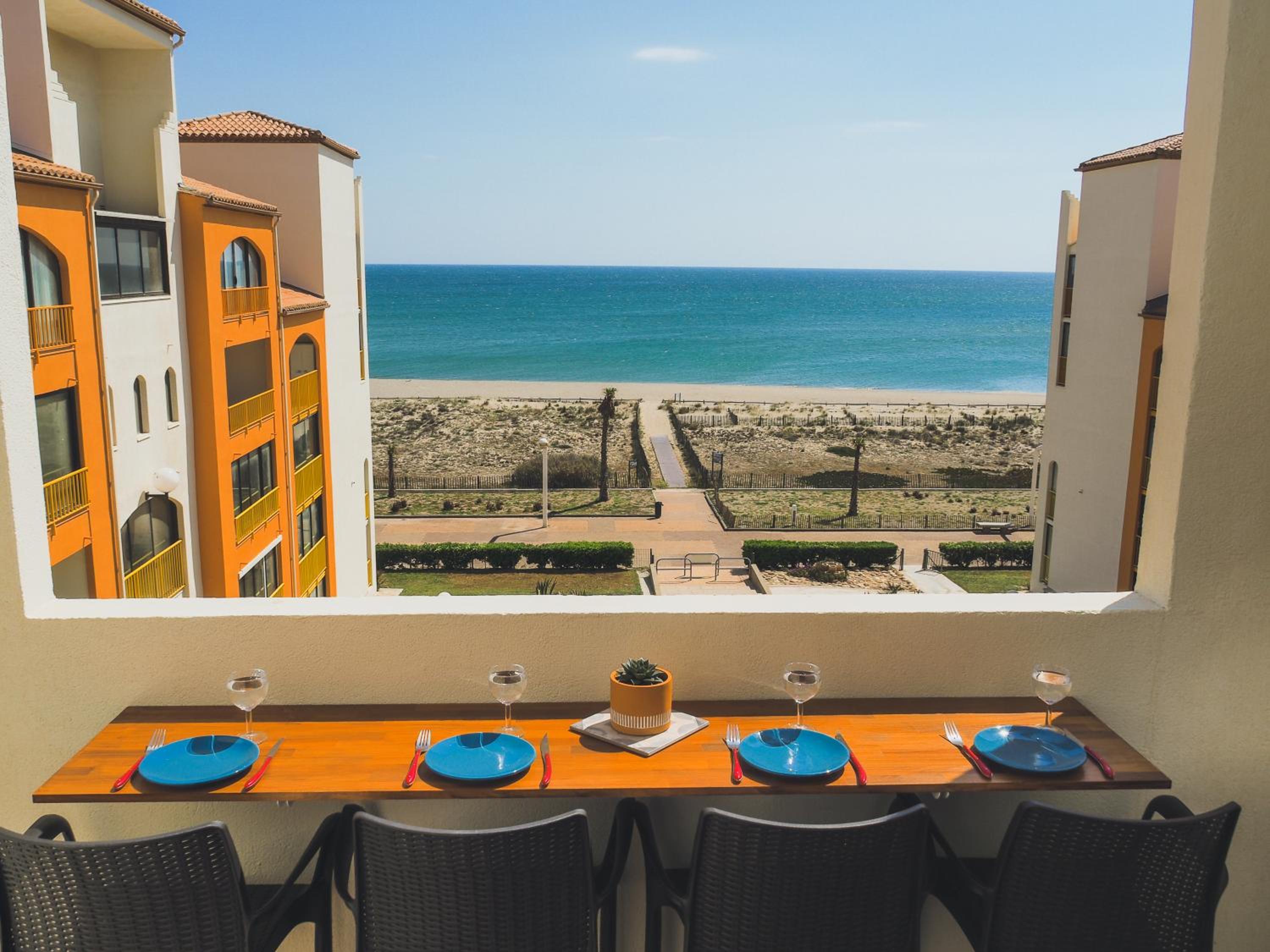 Superbe vue mer avec accès direct plage et parking