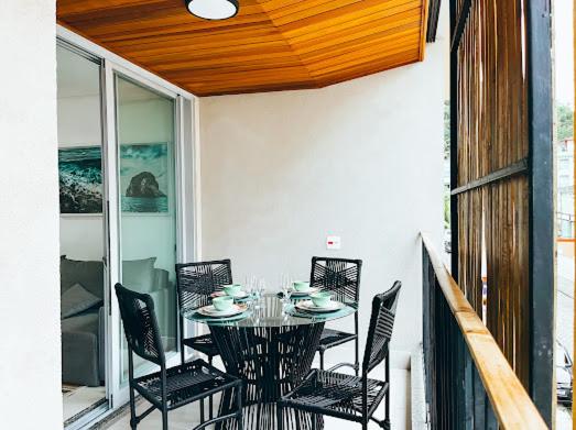 Apartamento com Piscina na Cobertura e Vista Panoramica do Mar da PRAIA GRANDE