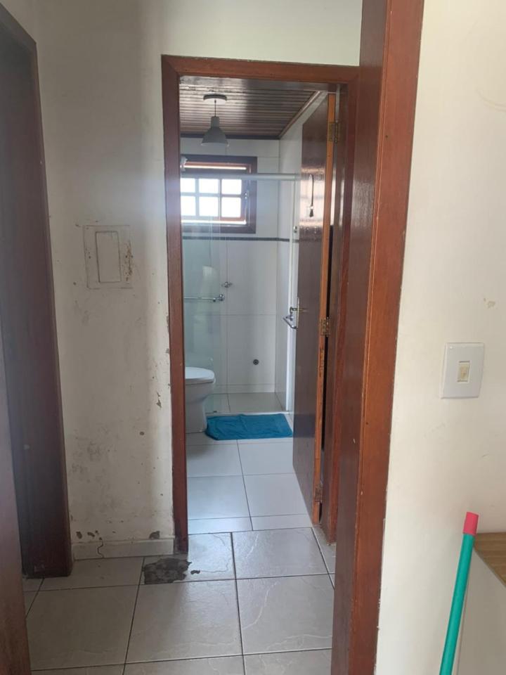 Casa com 4 quartos e piscina pra aproveitar