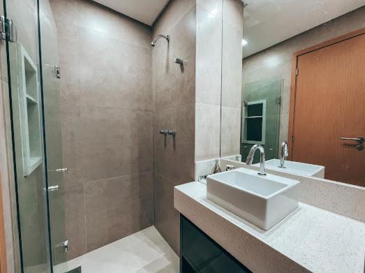 Apartamento com Piscina na Cobertura e Vista Panoramica do Mar da PRAIA GRANDE