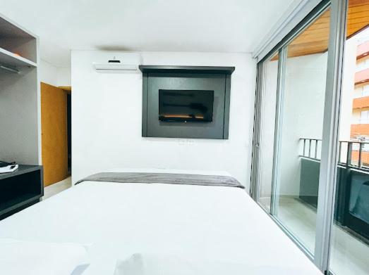 Apartamento com Piscina na Cobertura e Vista Panoramica do Mar da PRAIA GRANDE