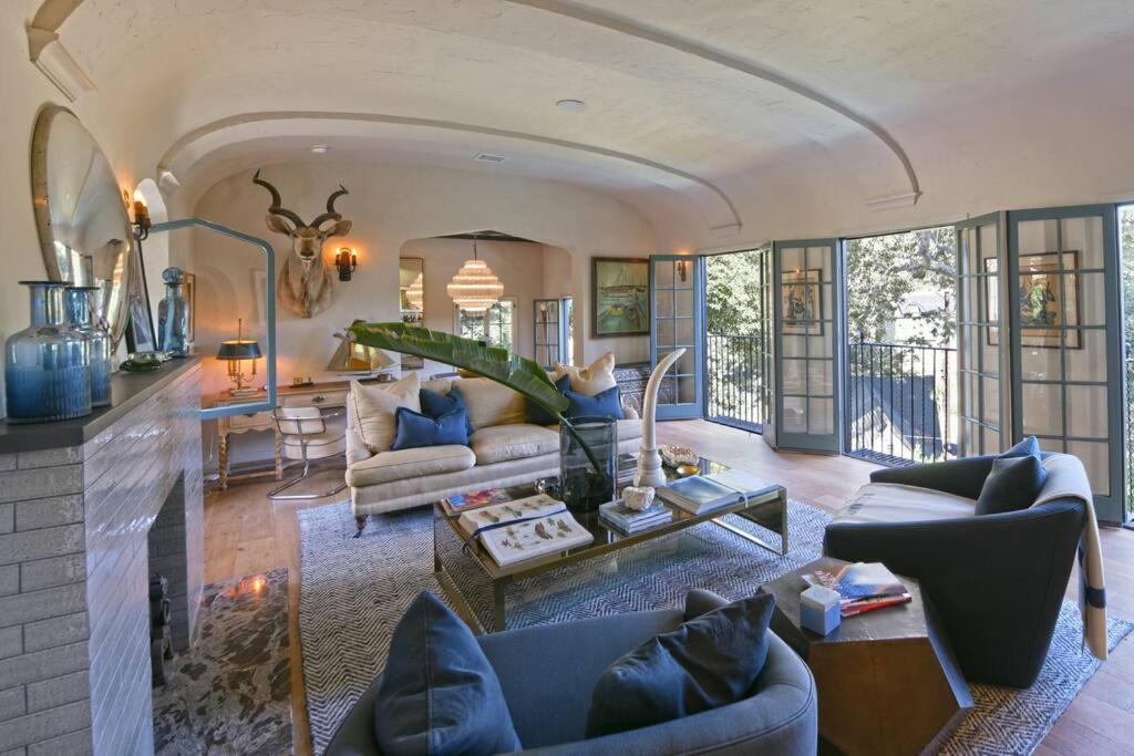 Designer Pool Villa Under the Hollywood Sign