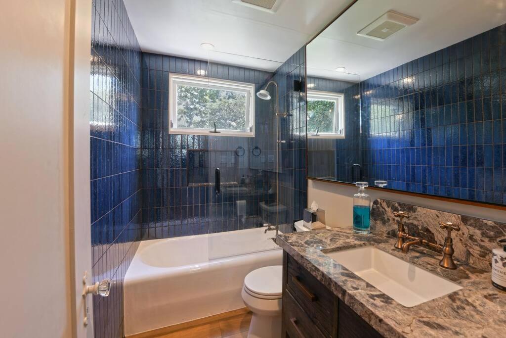 Designer Pool Villa Under the Hollywood Sign