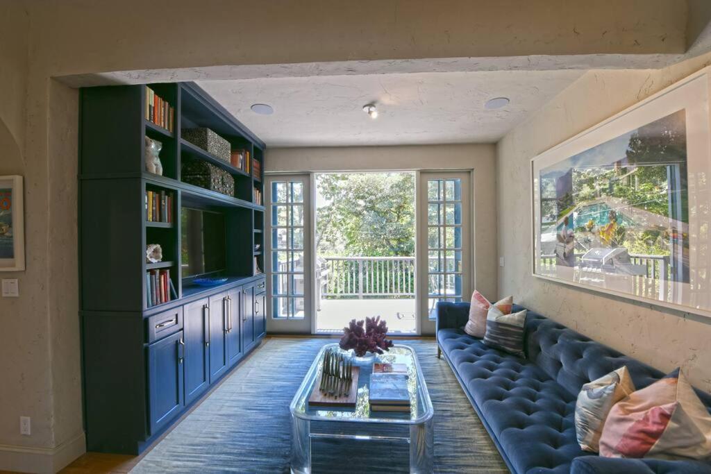 Designer Pool Villa Under the Hollywood Sign
