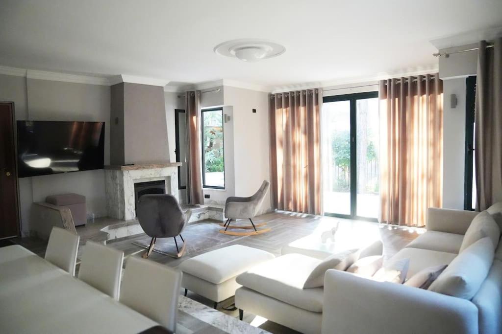 The Beachfront Villa by PikHost