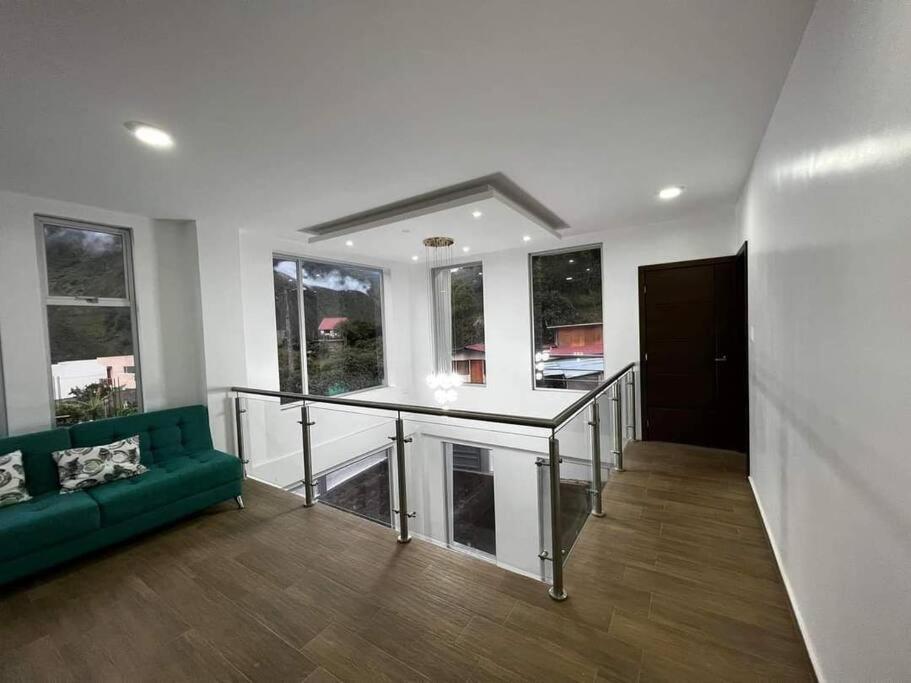 Moderna casa vacacional en Baños