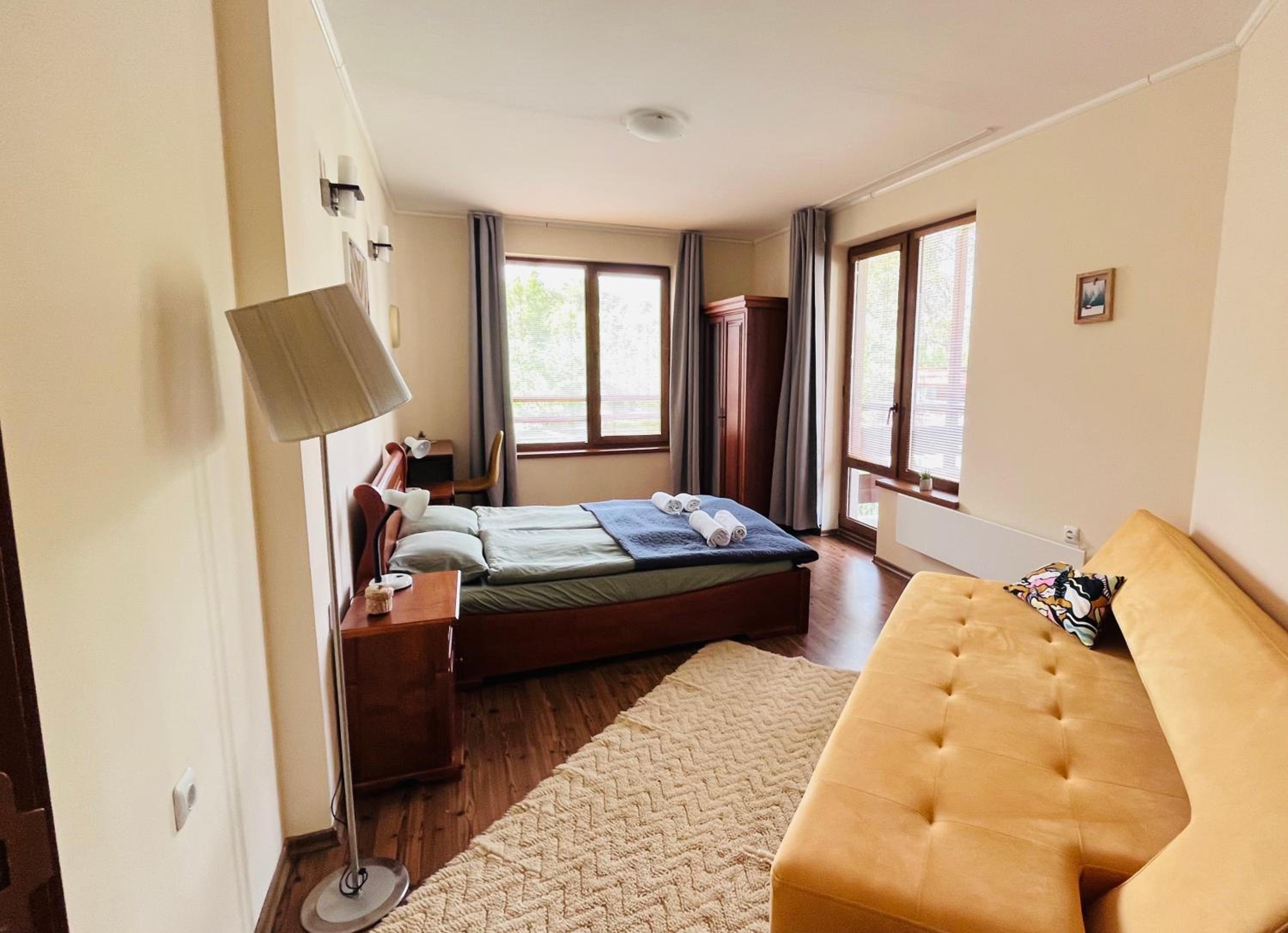 Mountain Cedar Pine 1 BR Apt near Ski Gondola