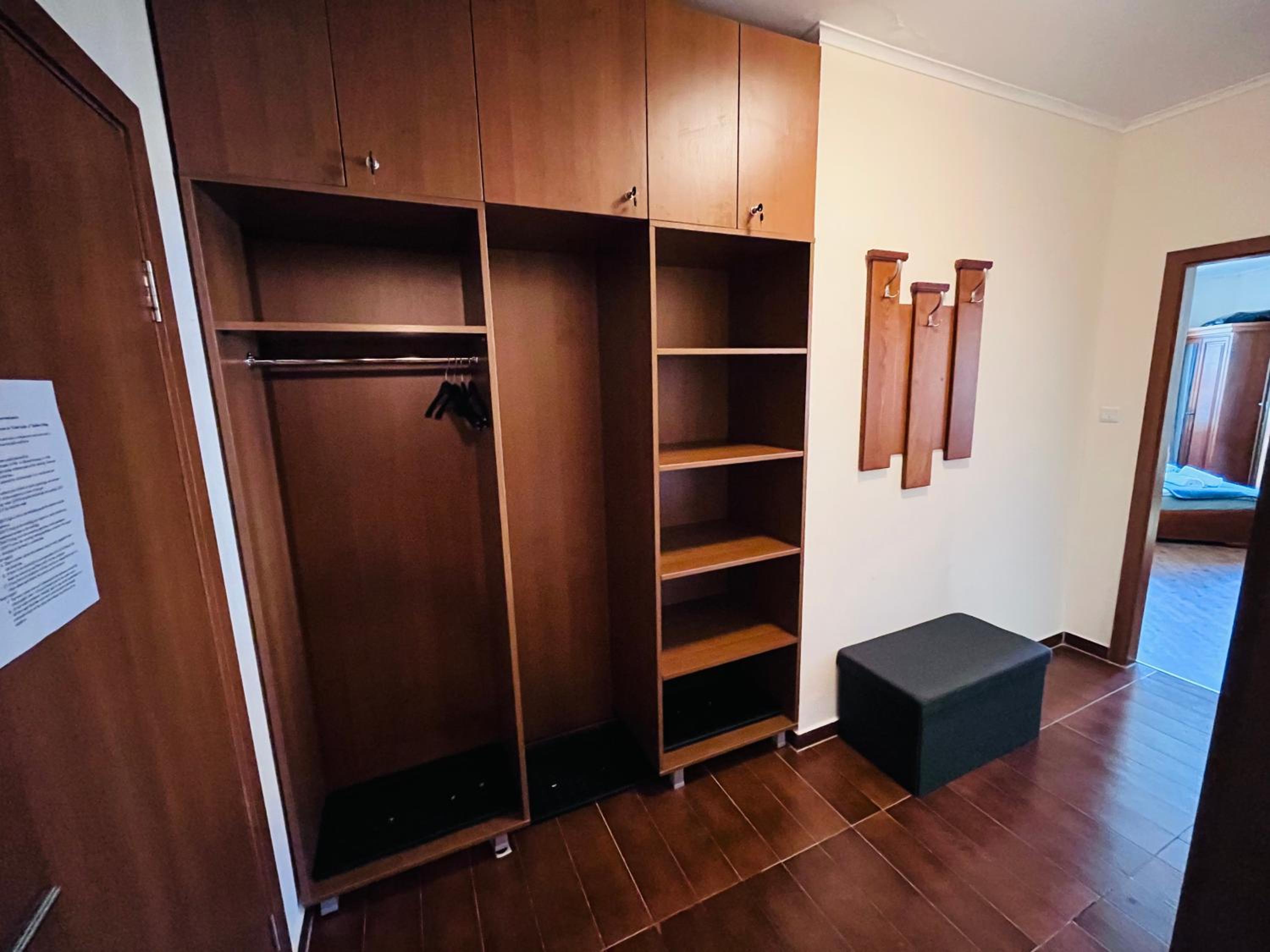 Mountain Cedar Pine 1 BR Apt near Ski Gondola