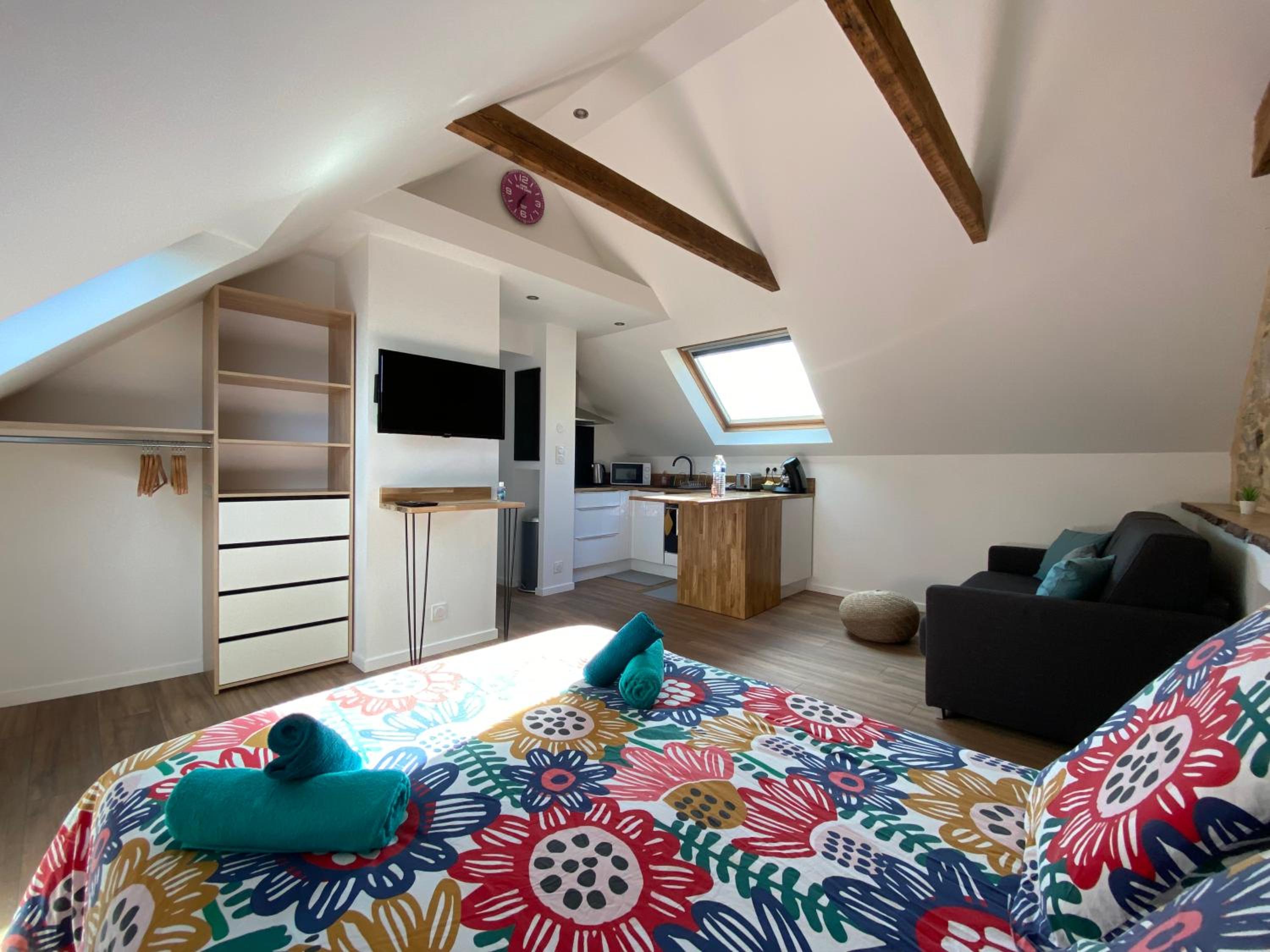 Studio cosy - renove - calme - 3 personnes - proche gare et centre historique