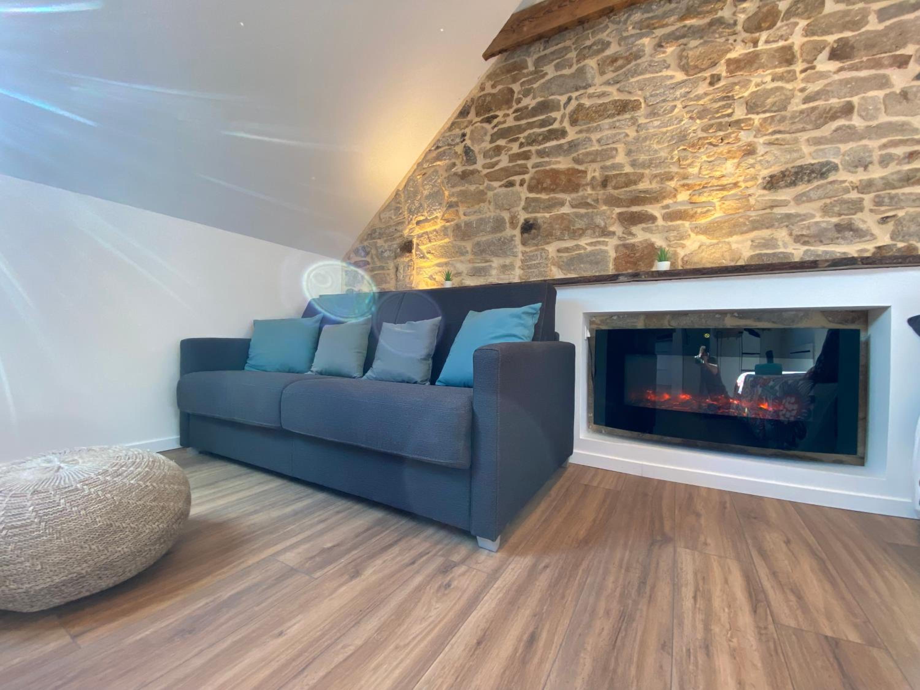 Studio cosy - renove - calme - 3 personnes - proche gare et centre historique