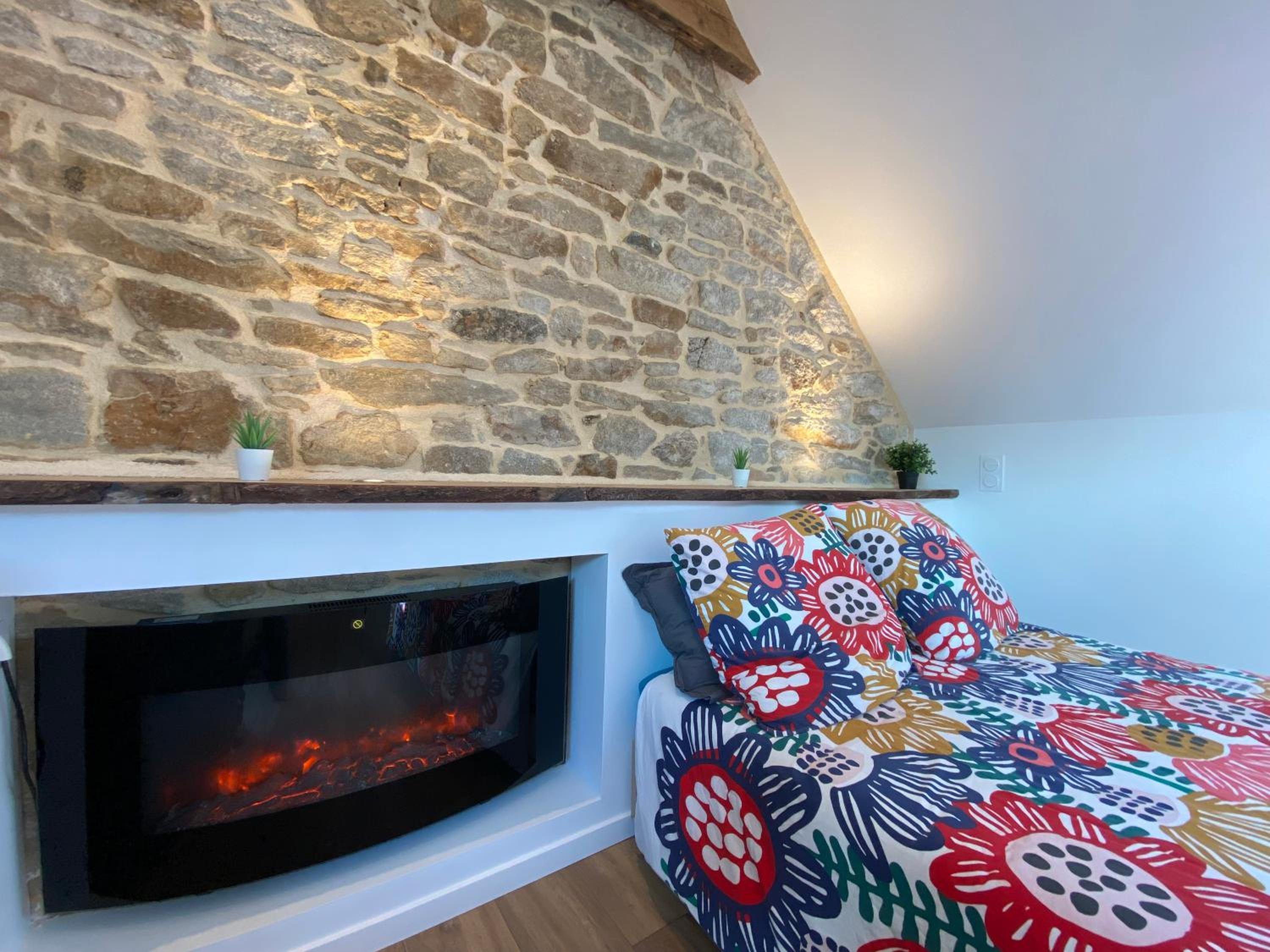 Studio cosy - renove - calme - 3 personnes - proche gare et centre historique