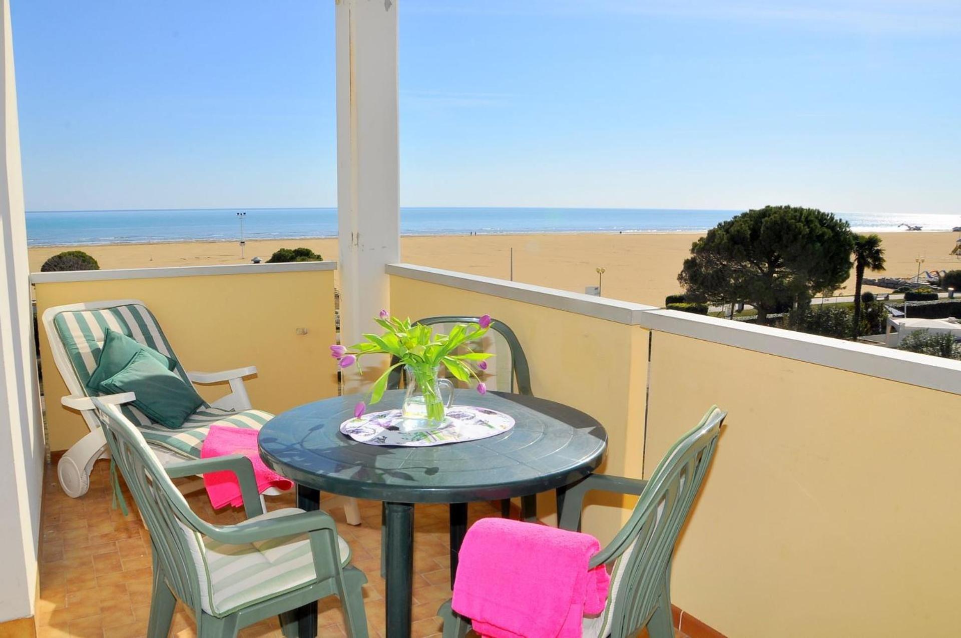Enjoy a charming sea view studio apartment photo 2