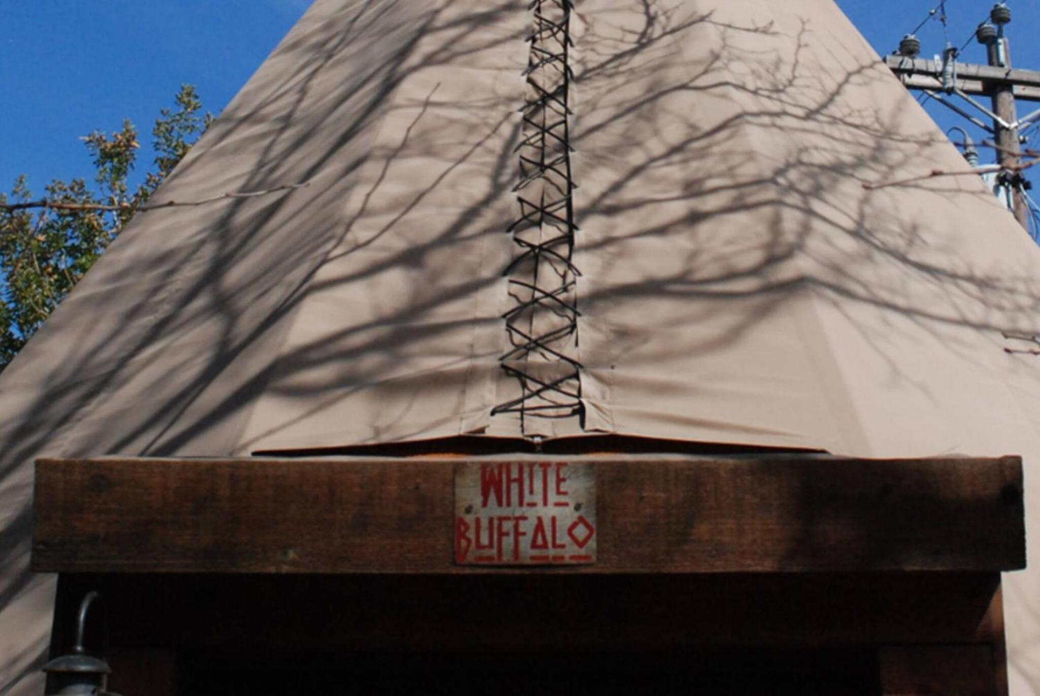 White Buffalo - Tipi 7