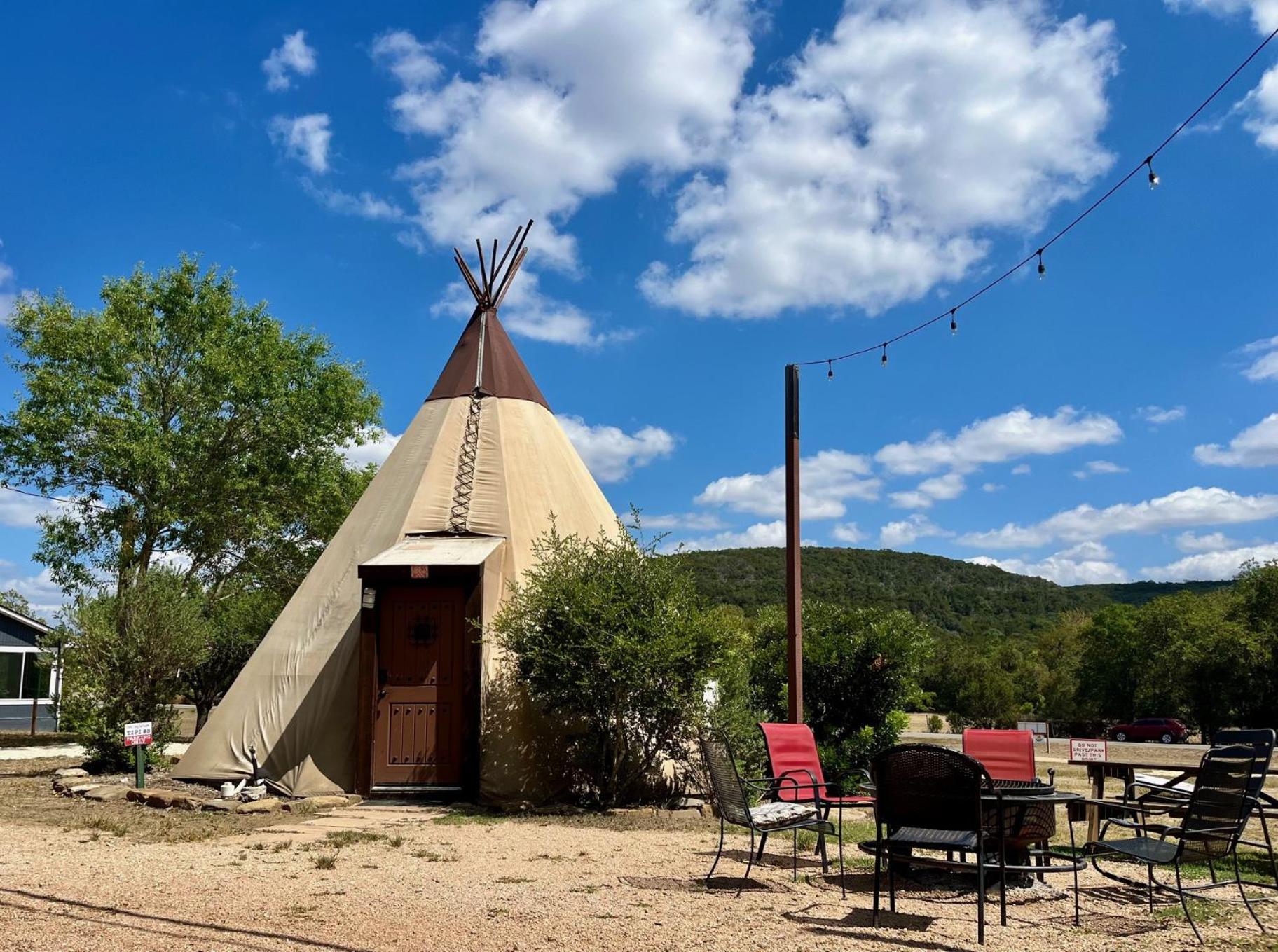Rising Moon - Tipi 8