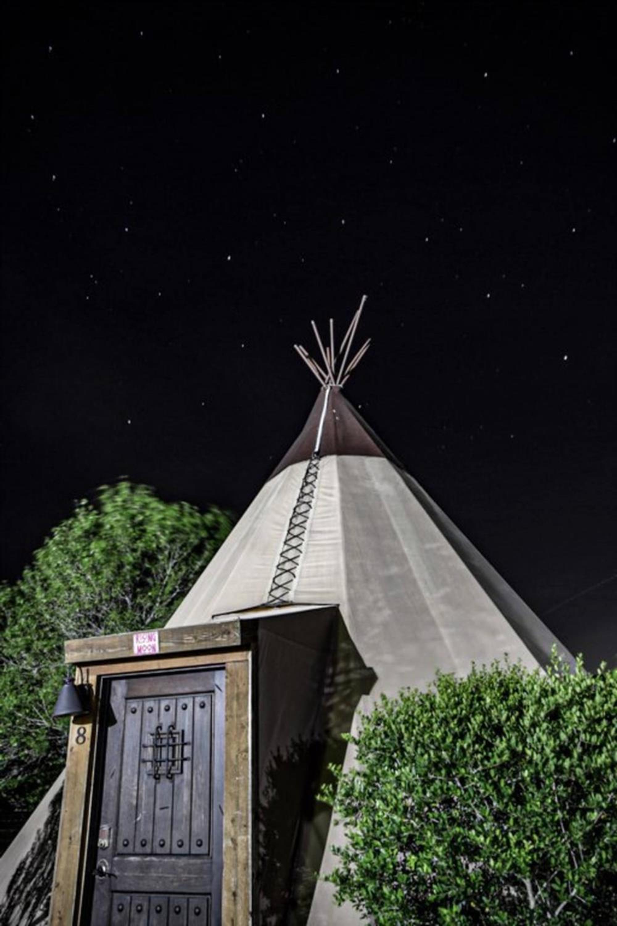 Rising Moon - Tipi 8