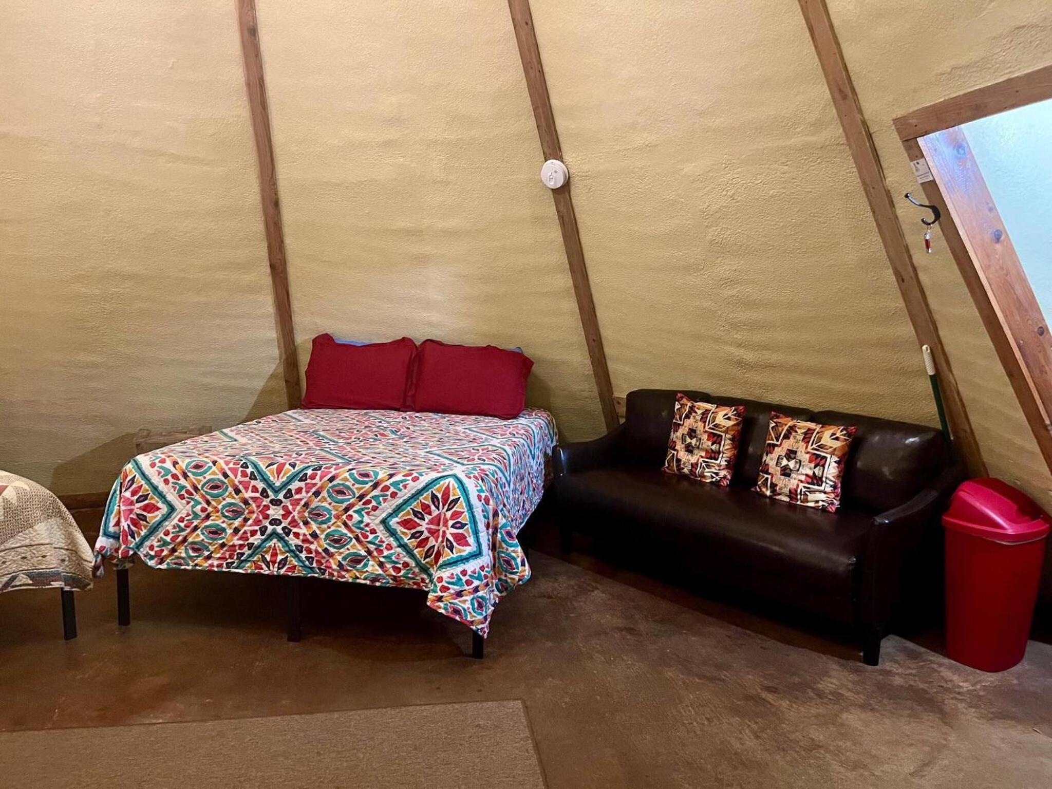 Sitting Bull - Tipi 6