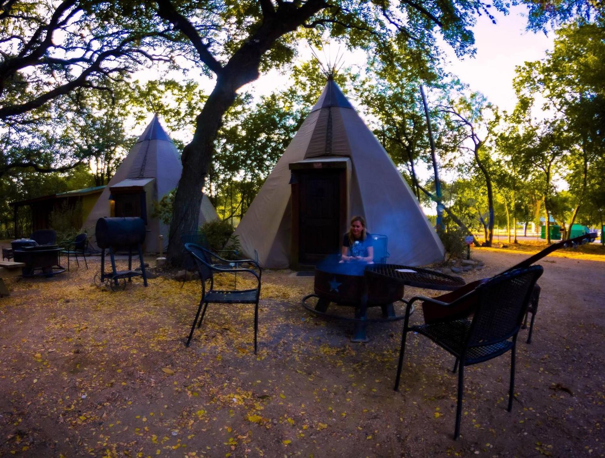 Sitting Bull - Tipi 6