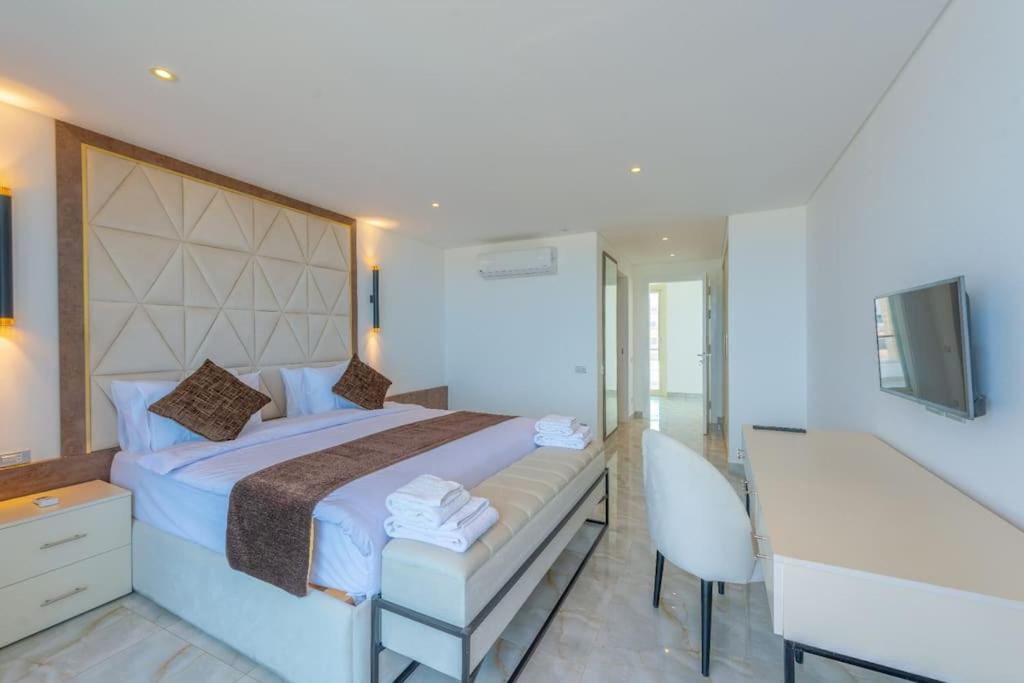 Royal Villa on the beach view 5