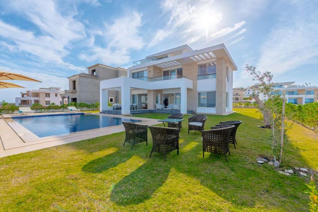 Hotel Royal Villa on the beach - Image 1