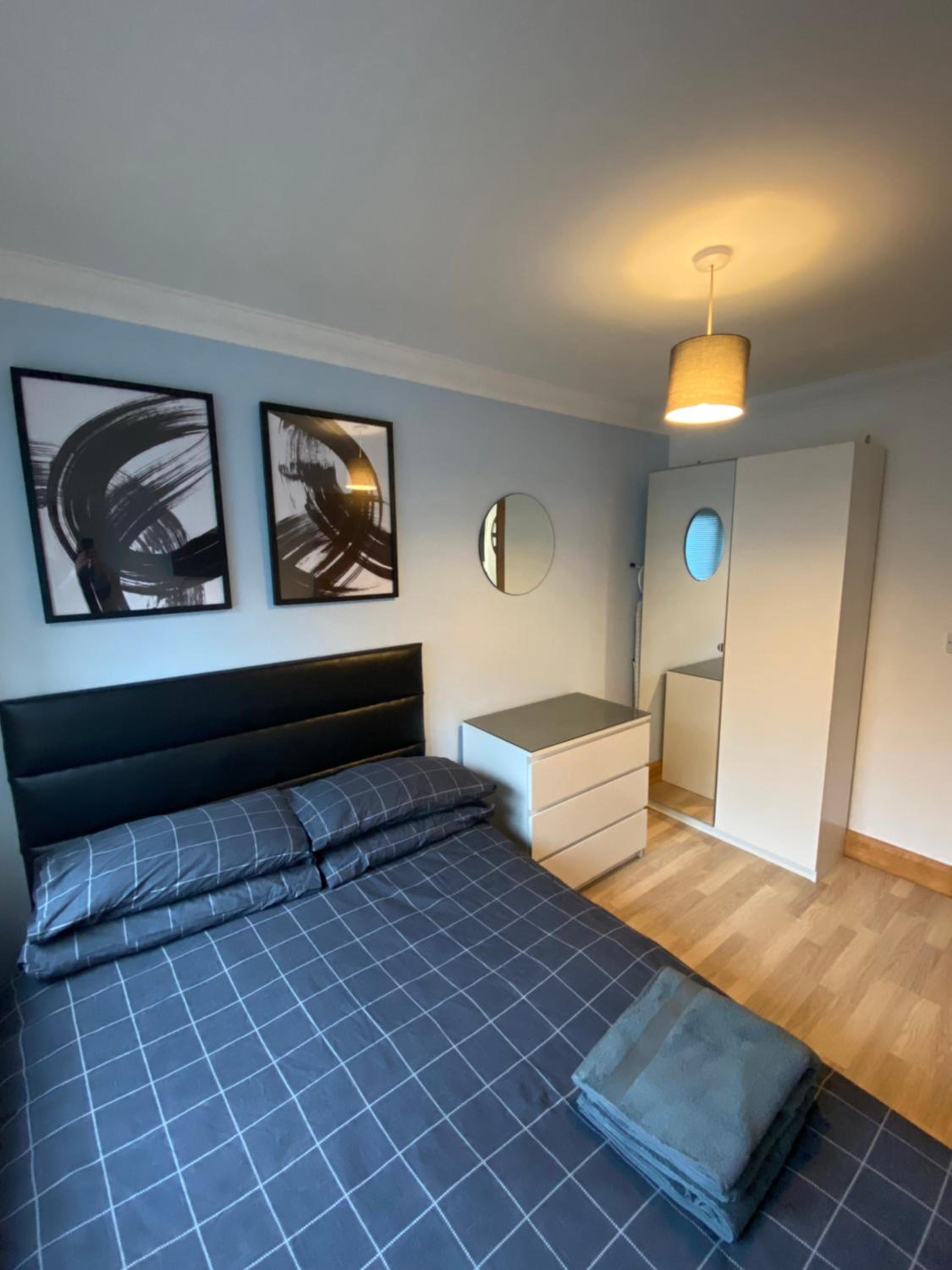 Stylish 1 bedroom apartment in Norwich city centre view 2