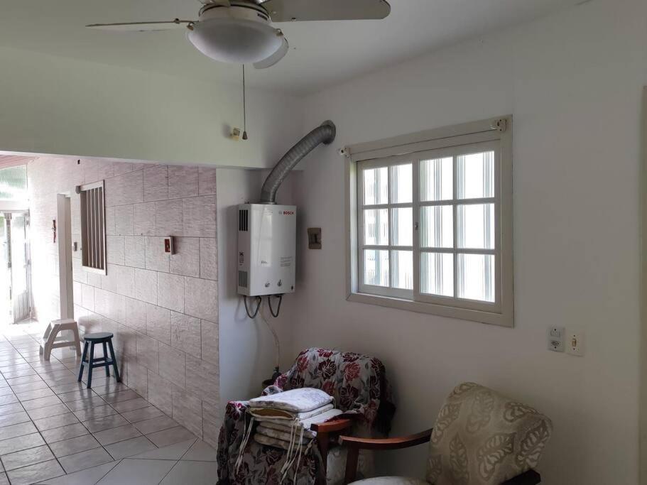 Linda casa grande em Capão Novo