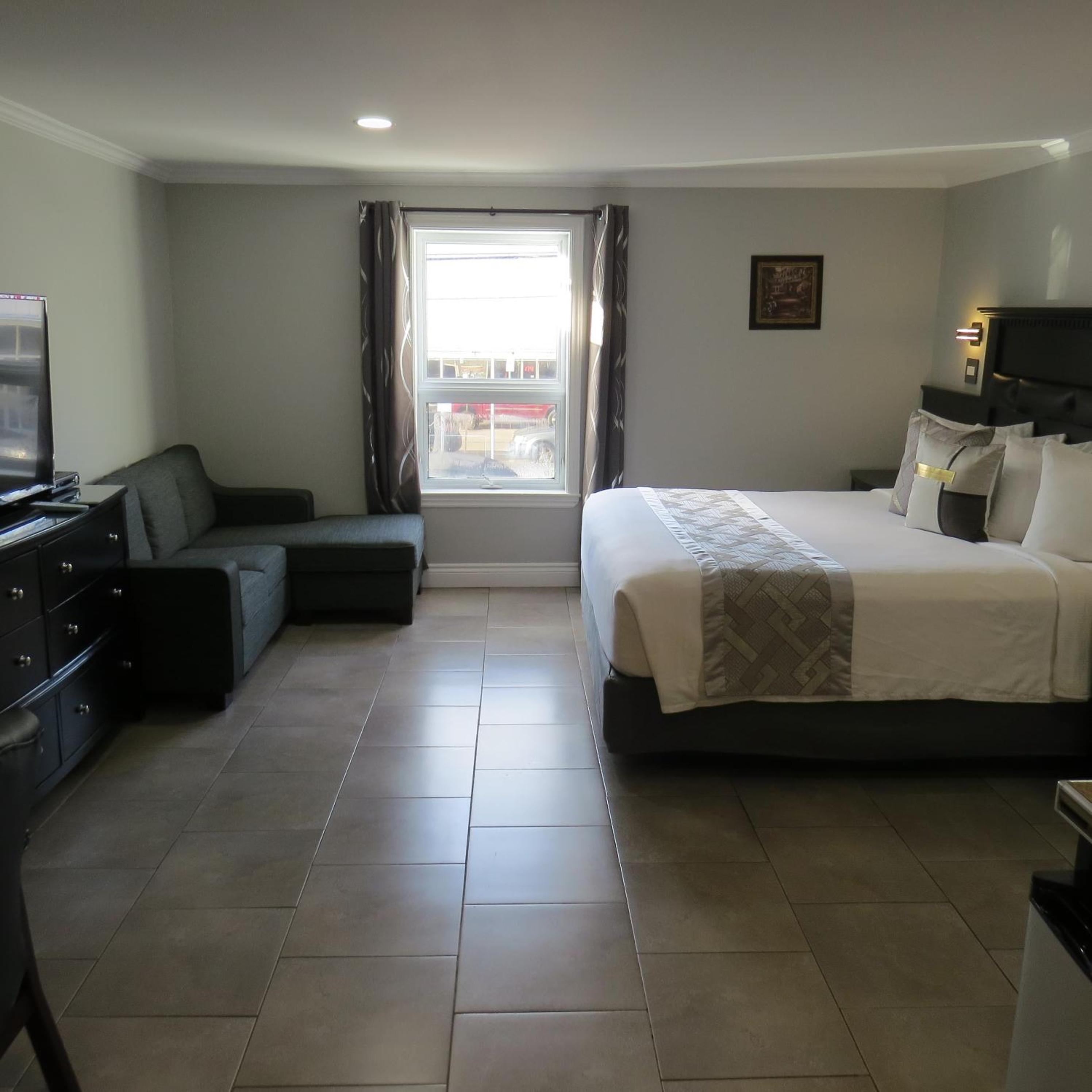 Dockside Suites