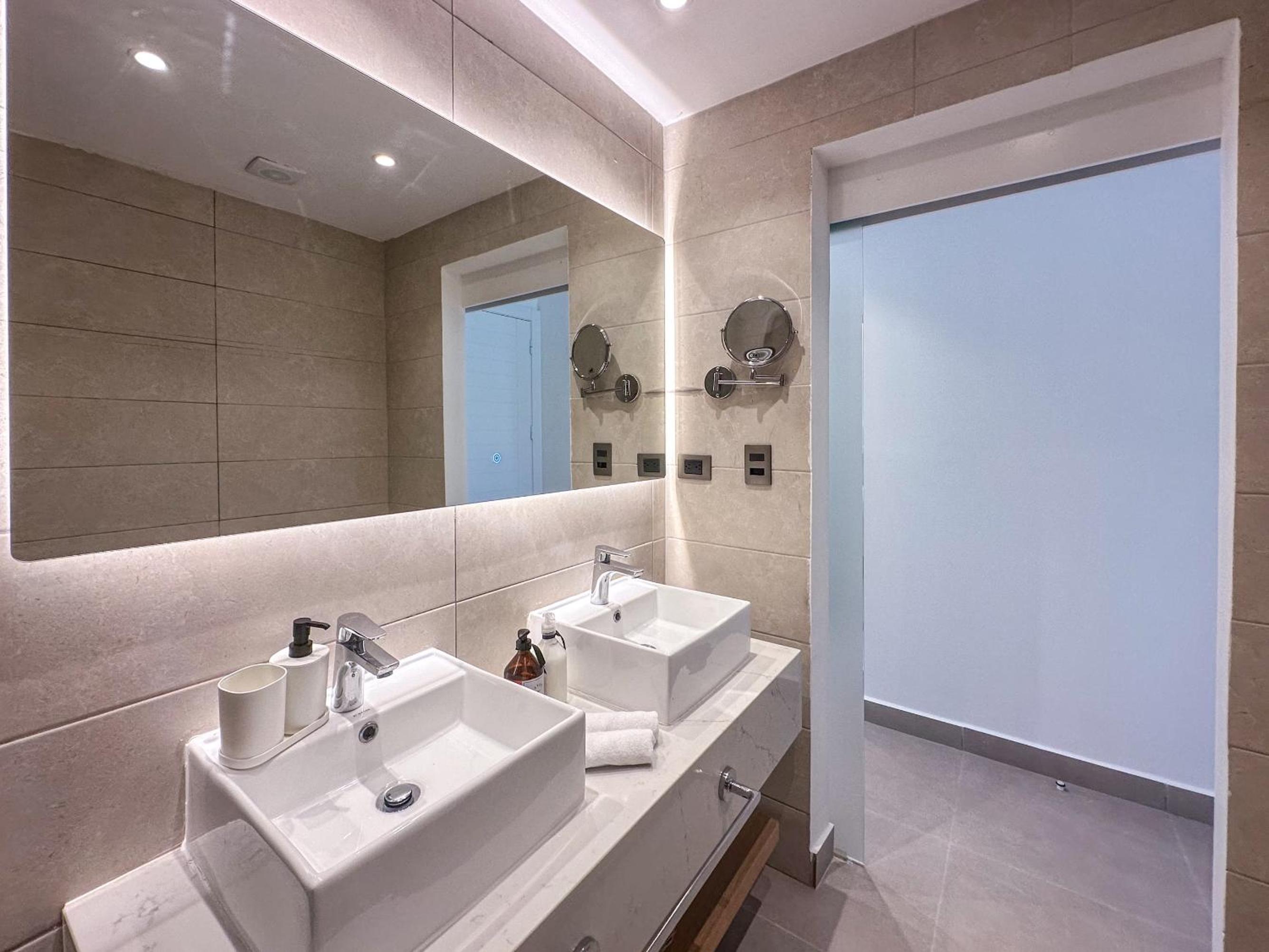 Fantastic brand new beach home