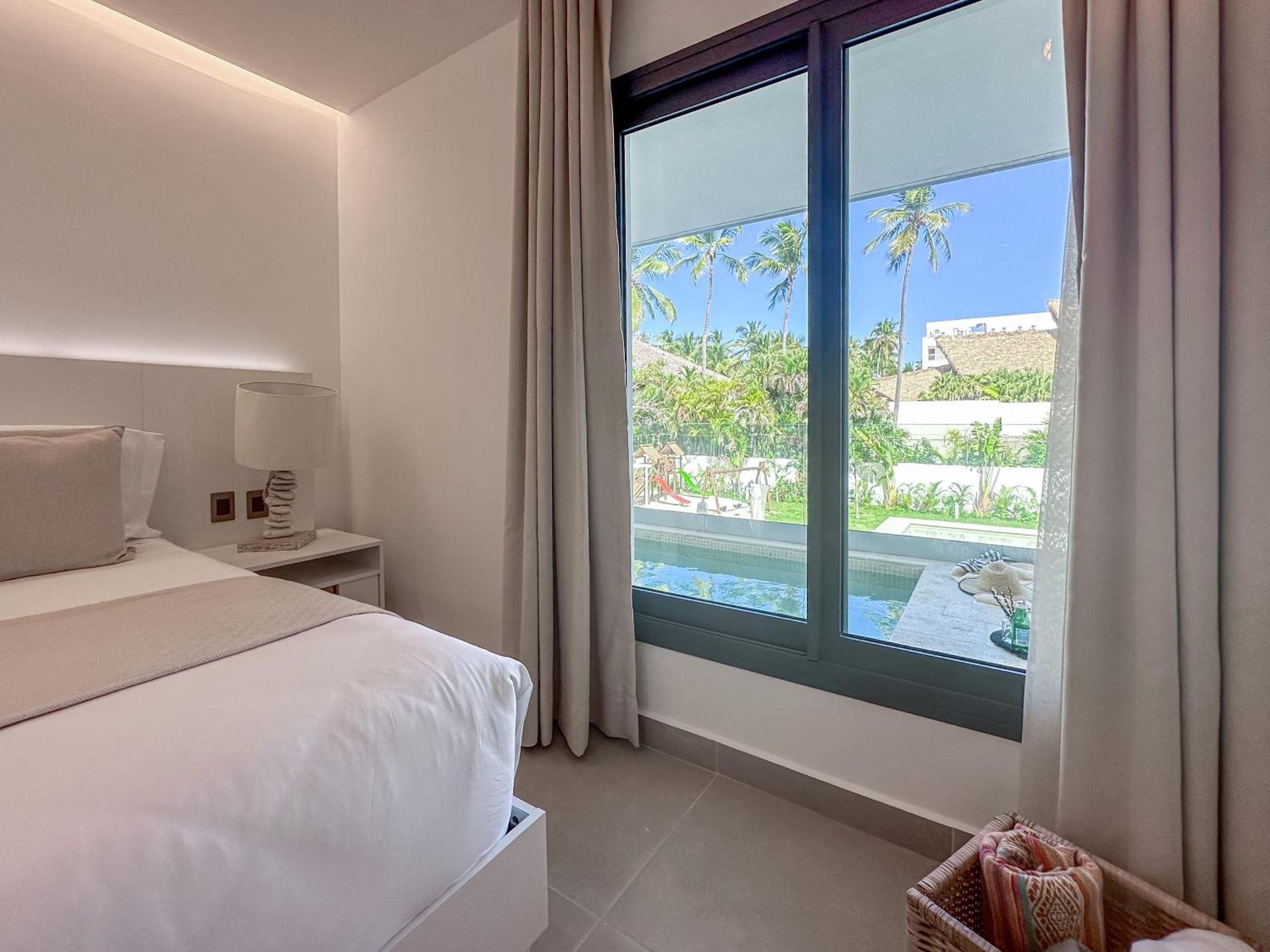 Fantastic brand new beach home