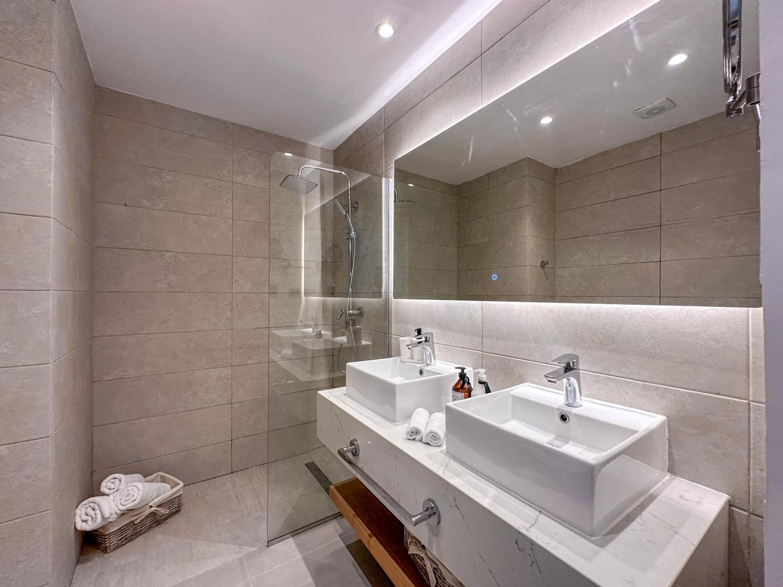 Fantastic brand new beach home