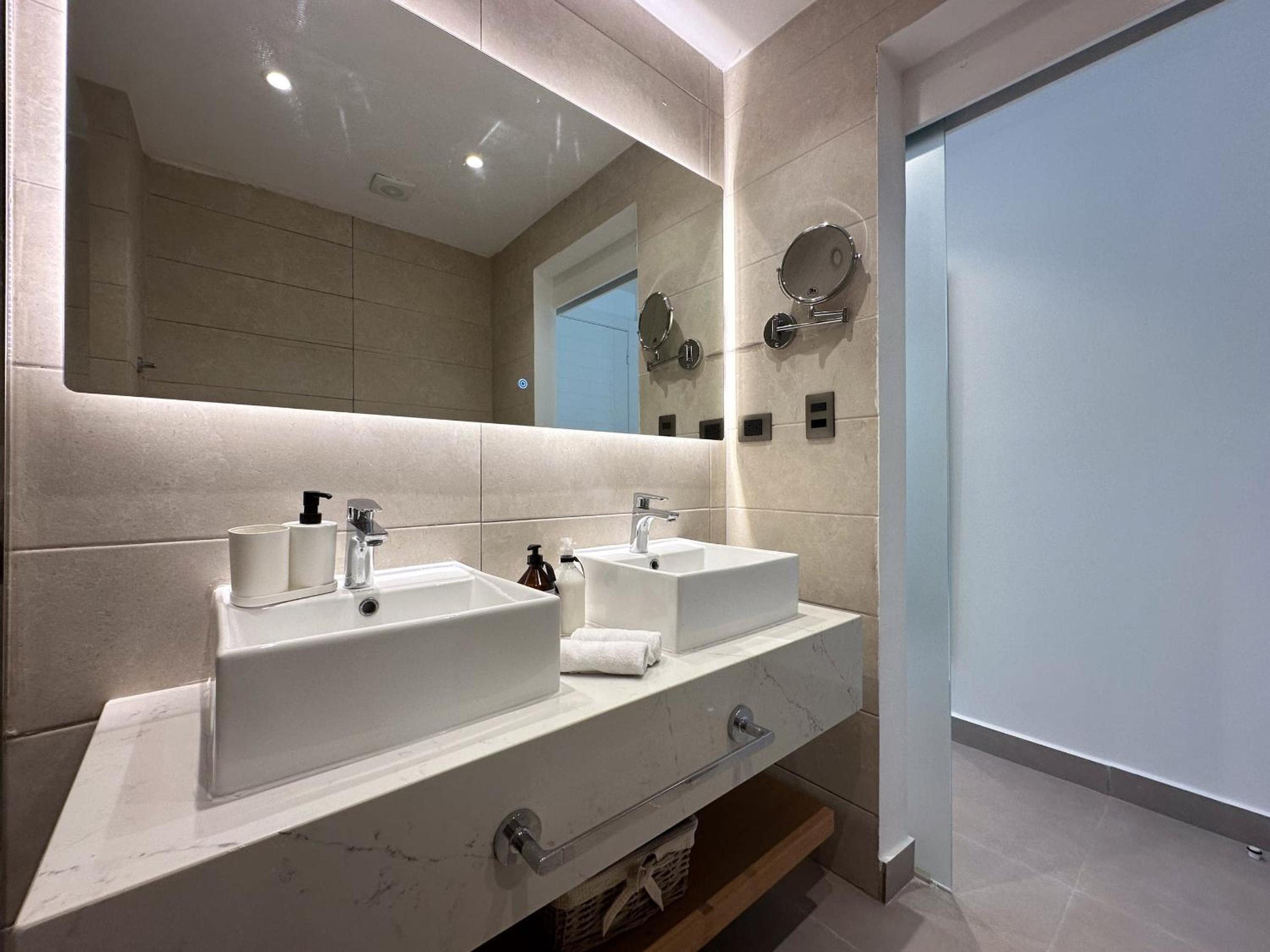 Fantastic brand new beach home