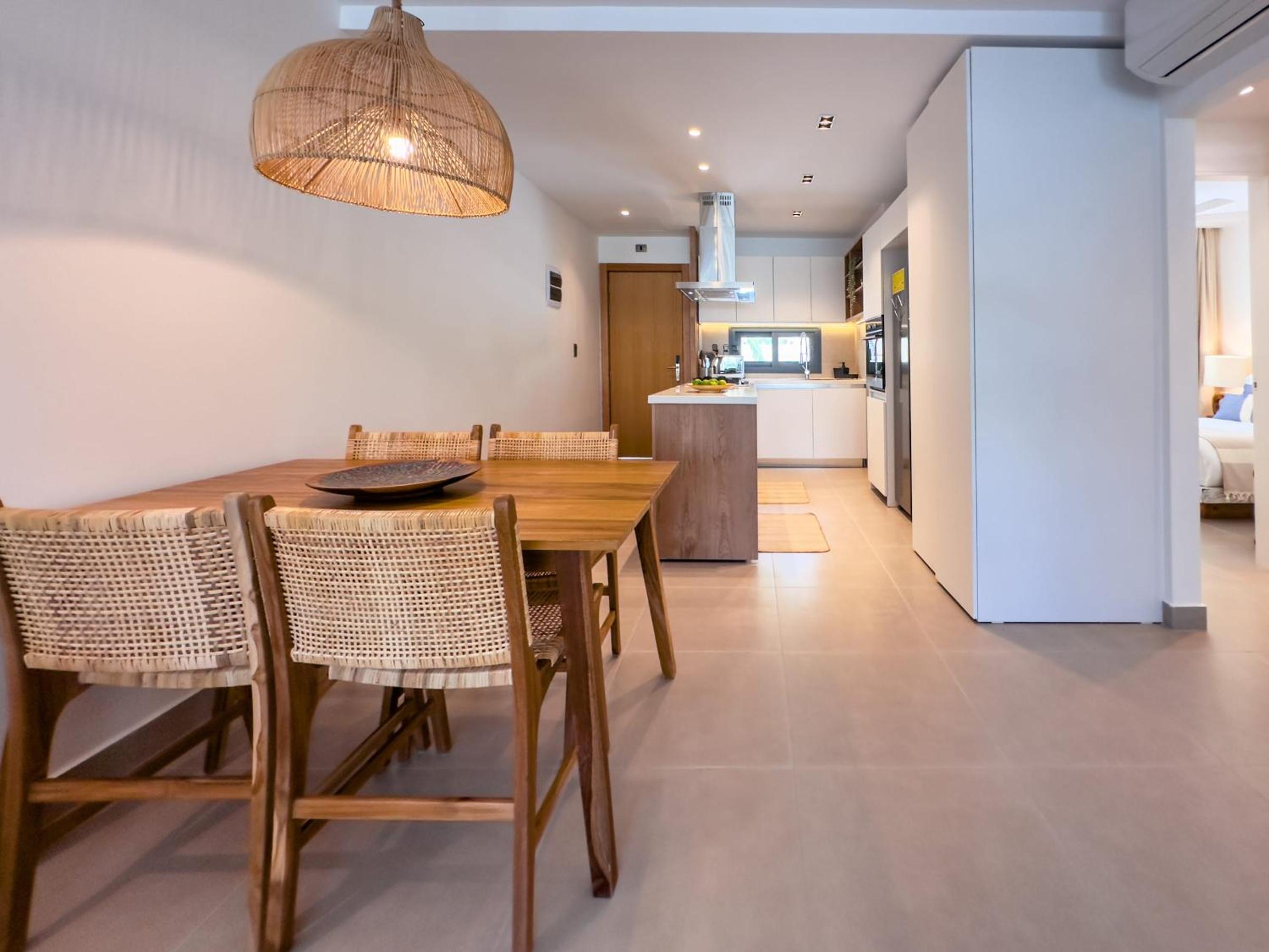 Fantastic brand new beach home