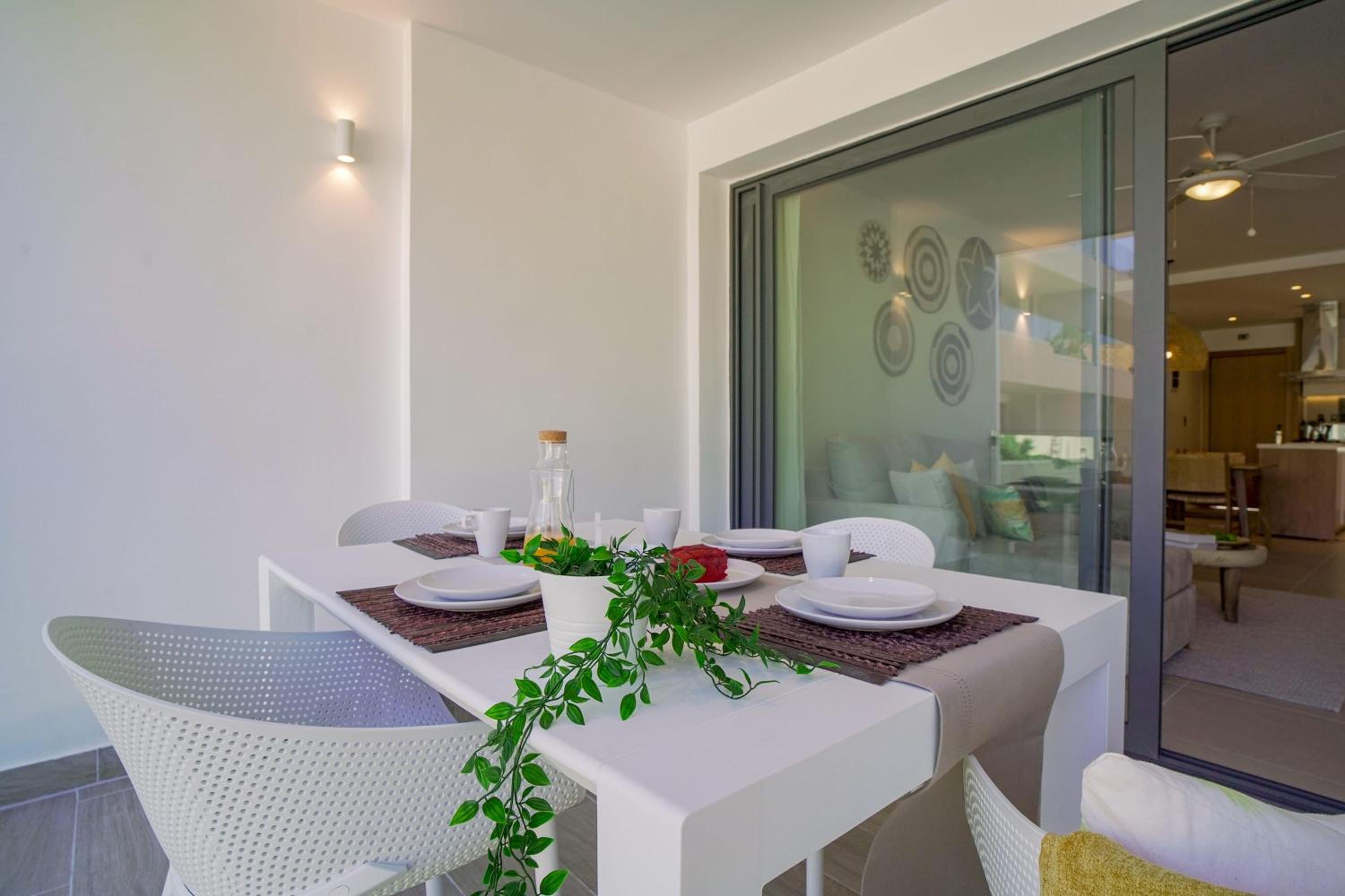 Fantastic brand new beach home